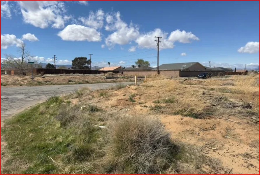 Vacant Corner Single Family Residential Lot in California City   Government Surplus Auction - Photo #2