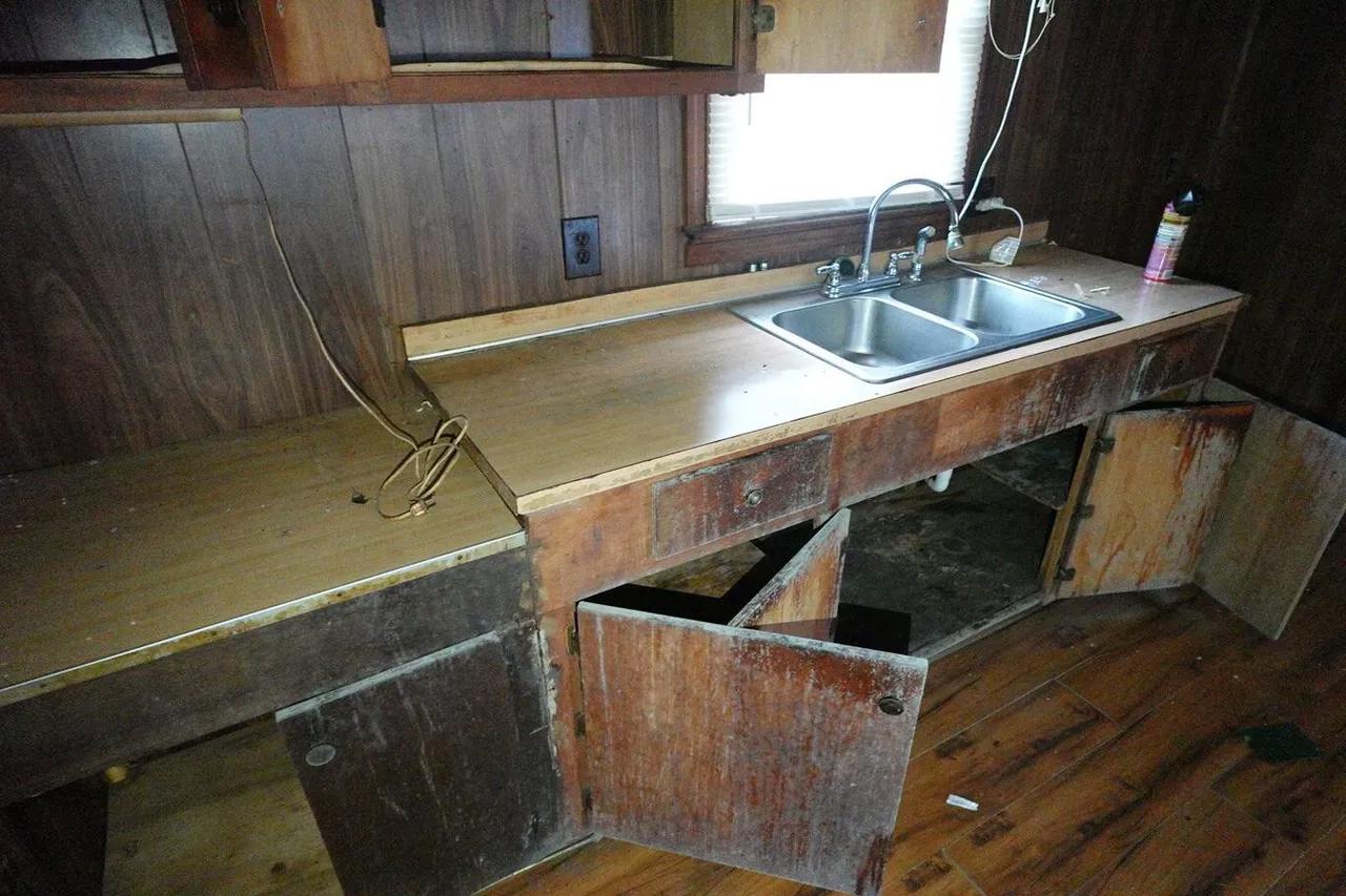429 Lincoln Ave, Hartsville, SC 29550 Lincoln 429 Government Surplus Auction - Photo #6