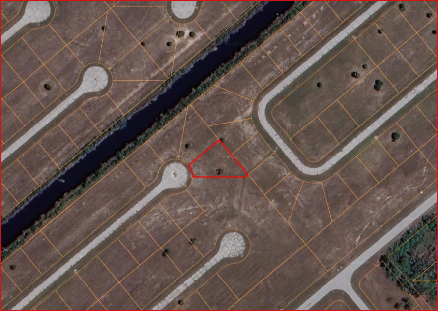 Undeveloped Lot in Port Charlotte at the end of the Cul De Sac   Government Surplus Auction - Photo #5