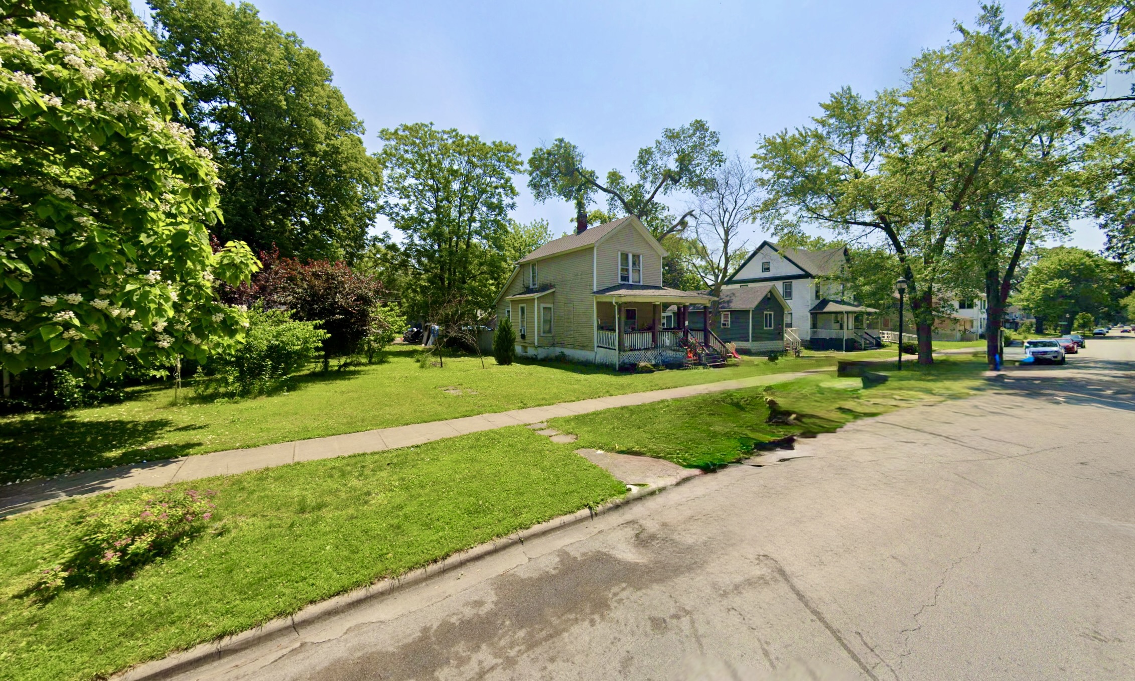Large Residential Lot South-West of Chicago (Kankakee, IL)   Government Surplus Auction - Photo #3