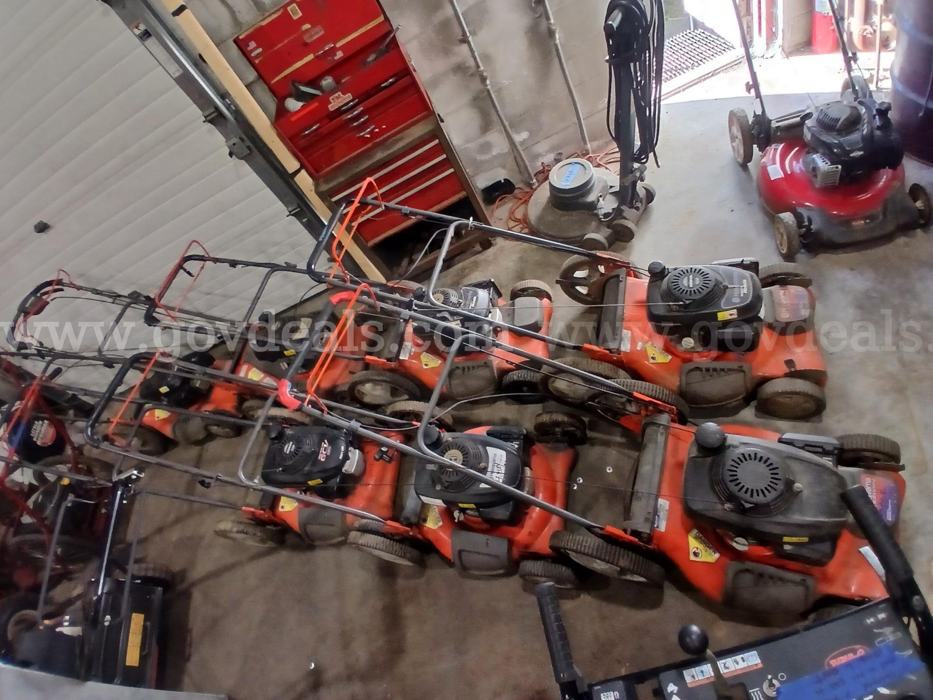 A Lot of (7) Husqvarna Push Lawnmowers   Government Surplus Auction - Photo #2