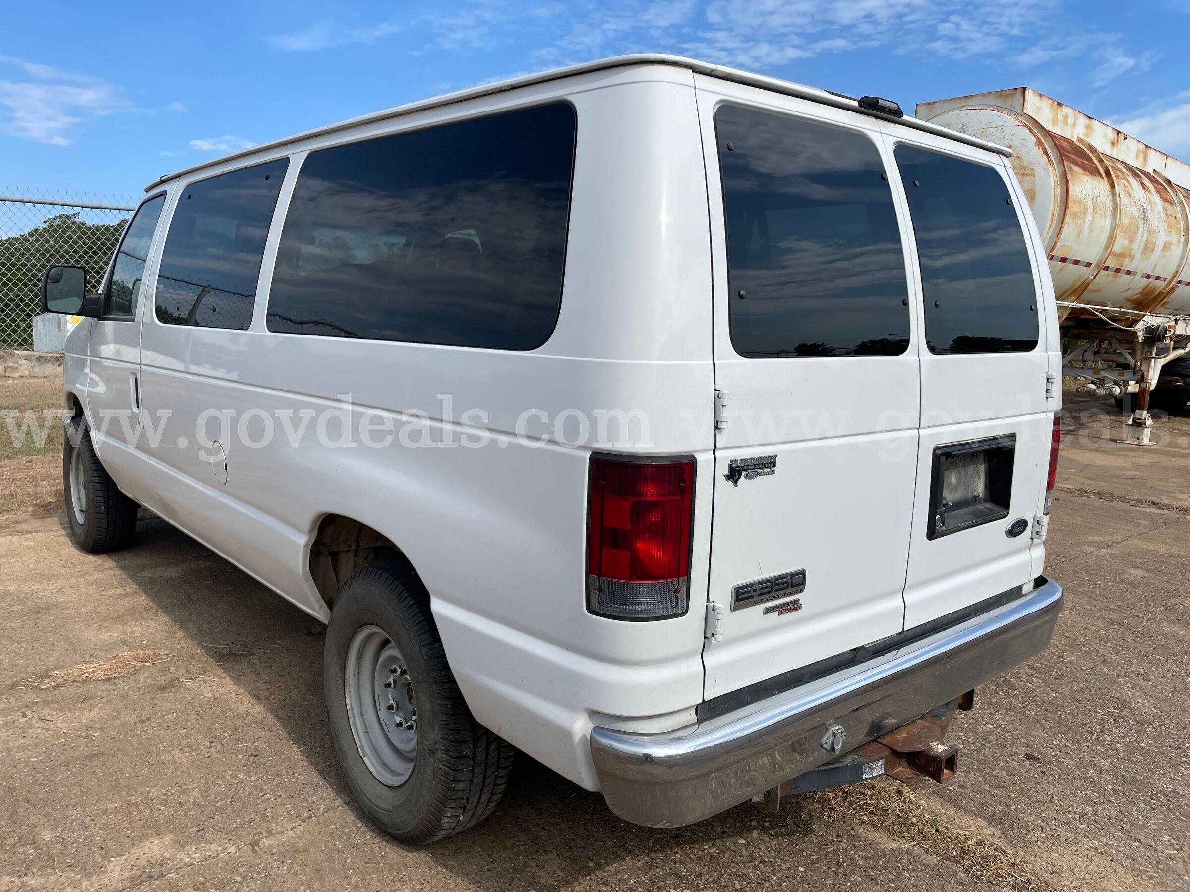2013 Ford Econoline Ford Econoline Government Surplus Auction - Photo #4