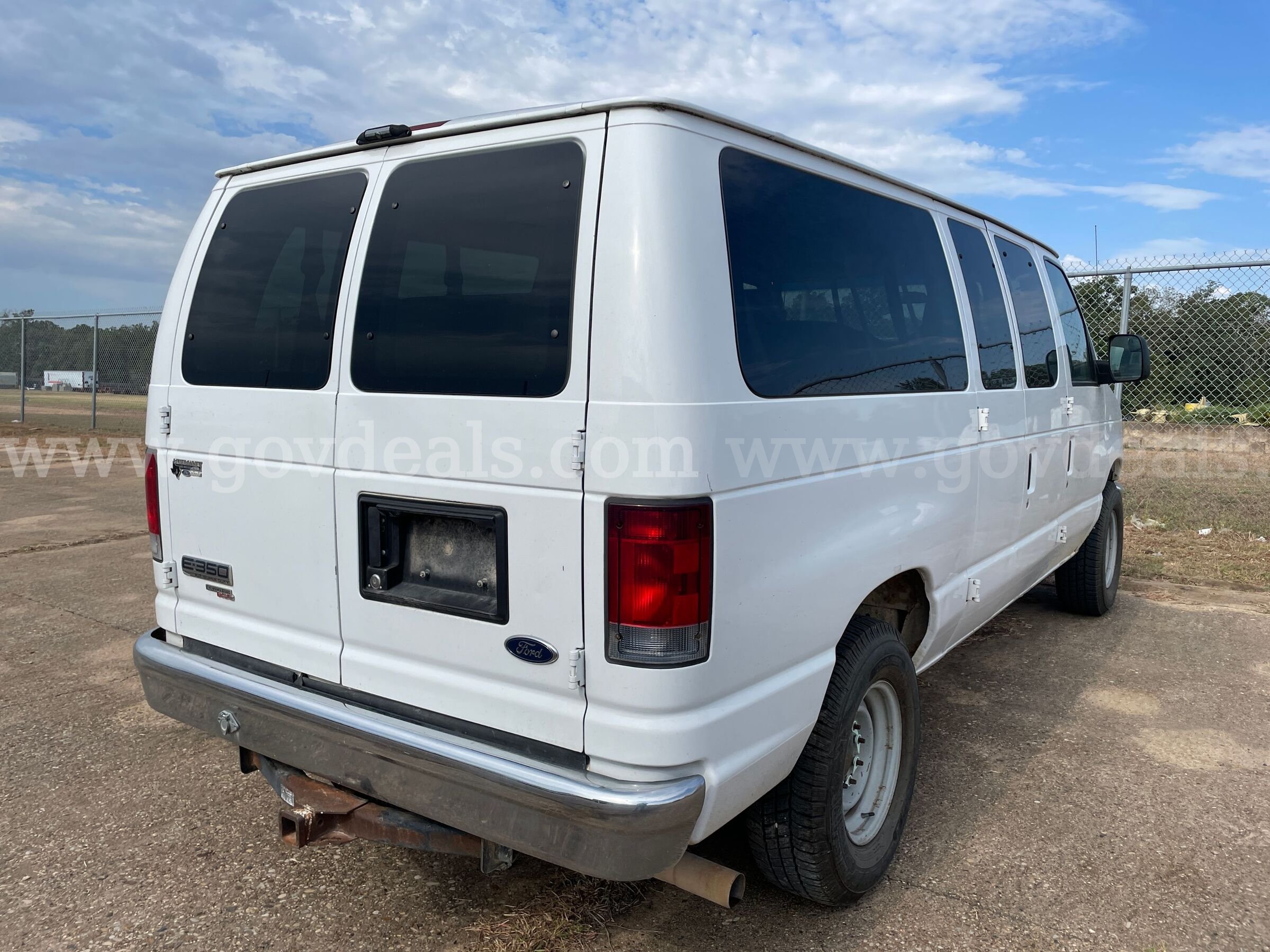 2013 Ford Econoline Ford Econoline Government Surplus Auction - Photo #6