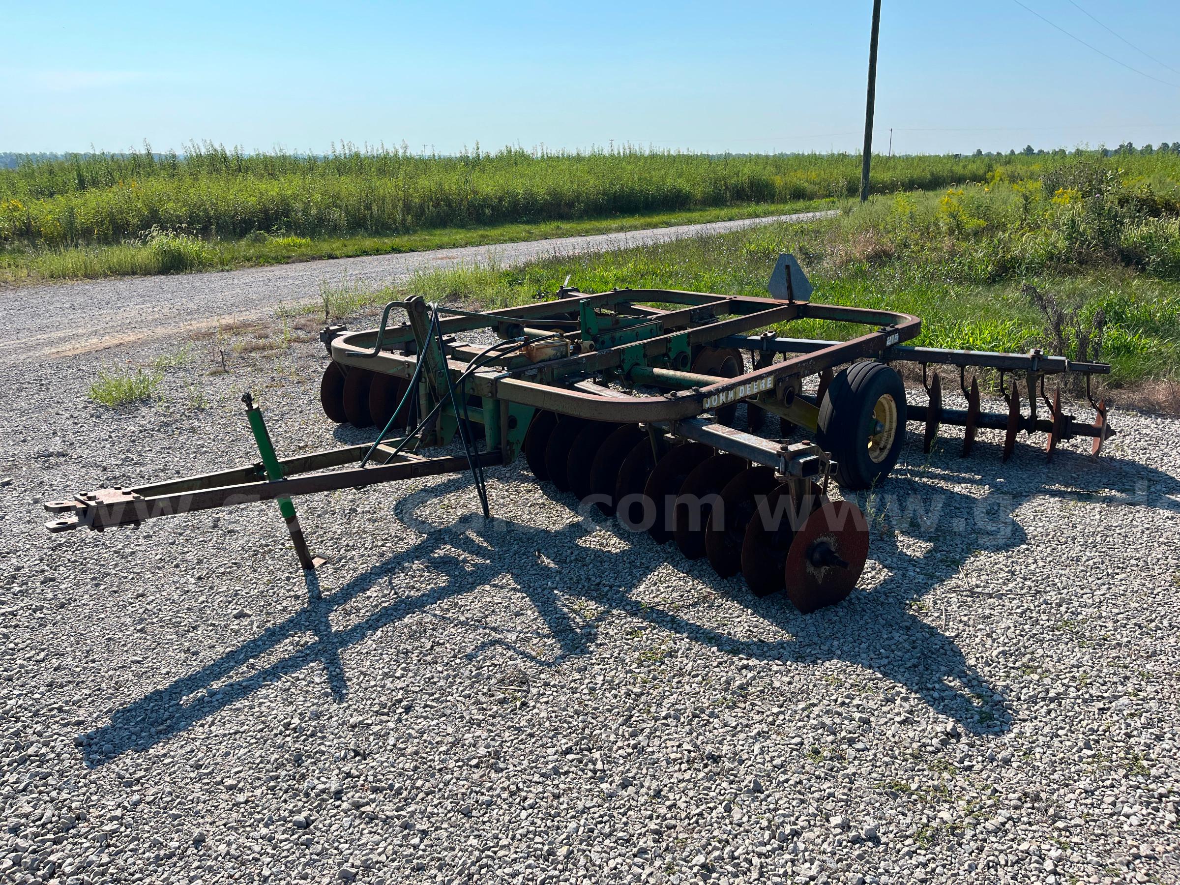 John Deere 215 Tandem Disc Harrow