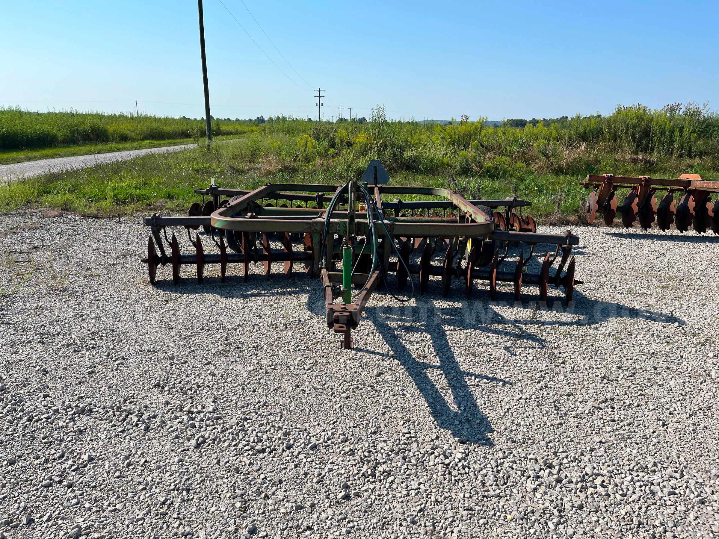 John Deere 215 Tandem Disc Harrow John Deere 215 Government Surplus Auction - Photo #2