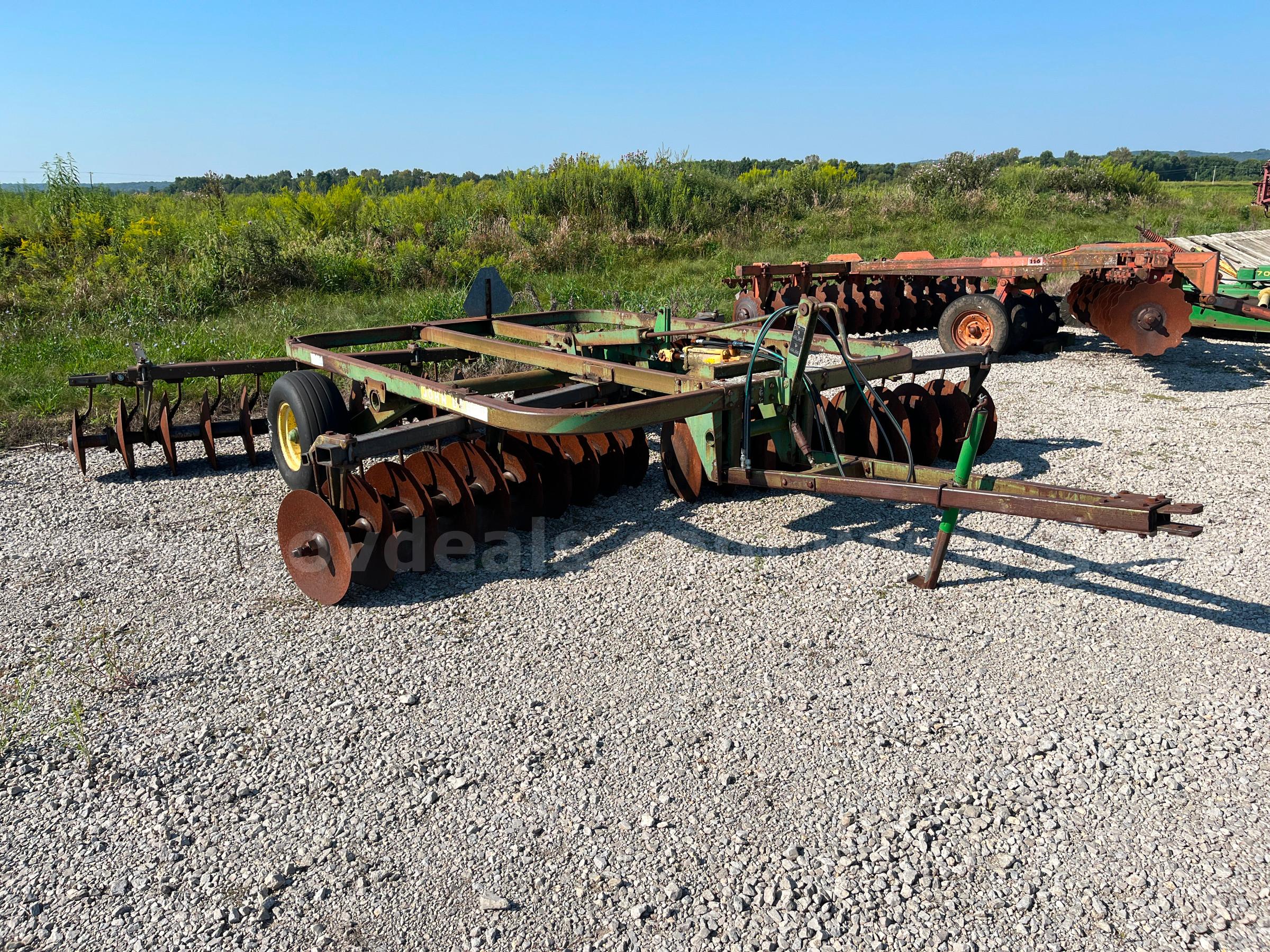 John Deere 215 Tandem Disc Harrow John Deere 215 Government Surplus Auction - Photo #3