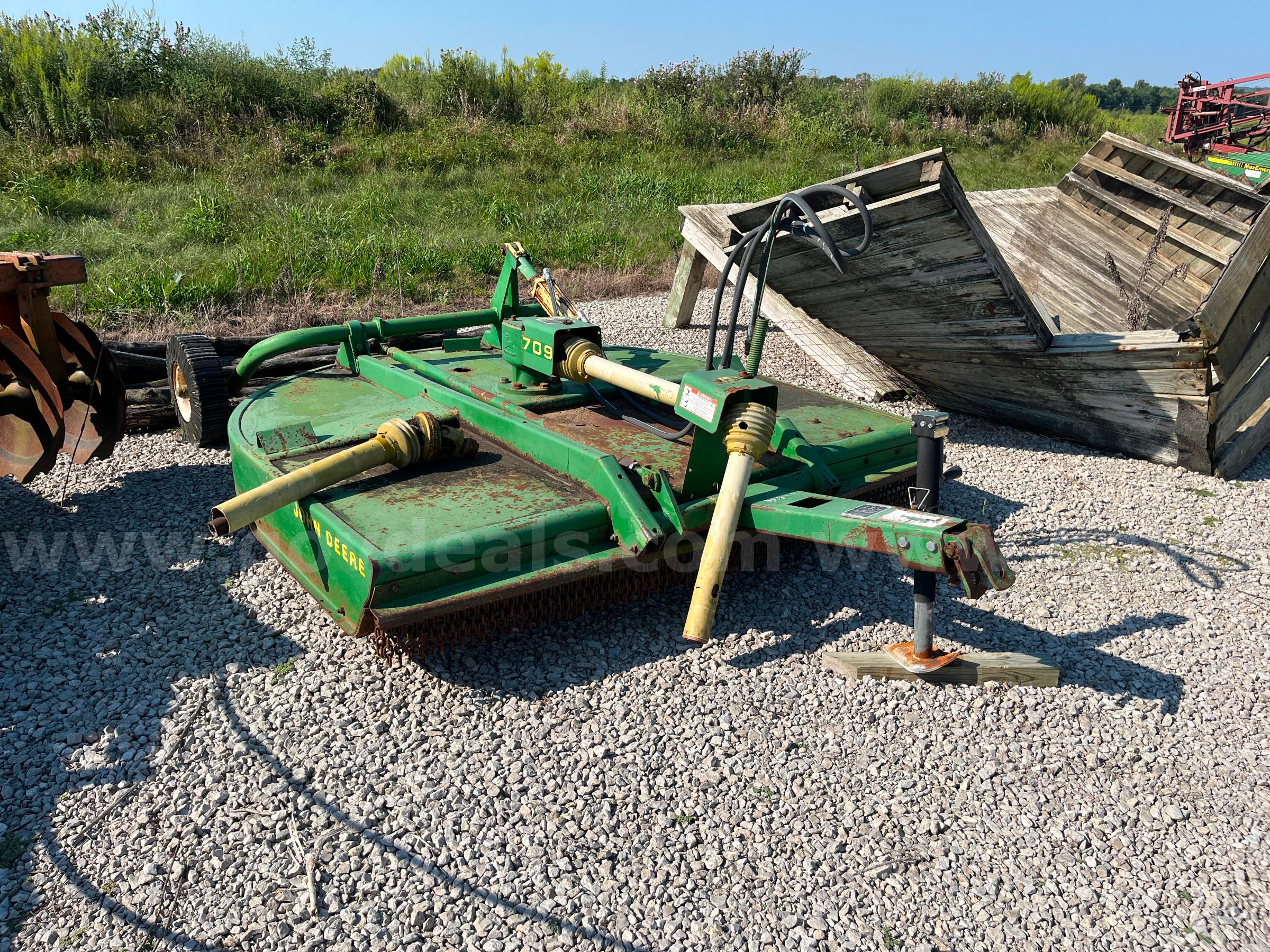1994 John Deere 709 (7-foot) PTO Mower Attachment John Deere 709 Government Surplus Auction - Photo #3