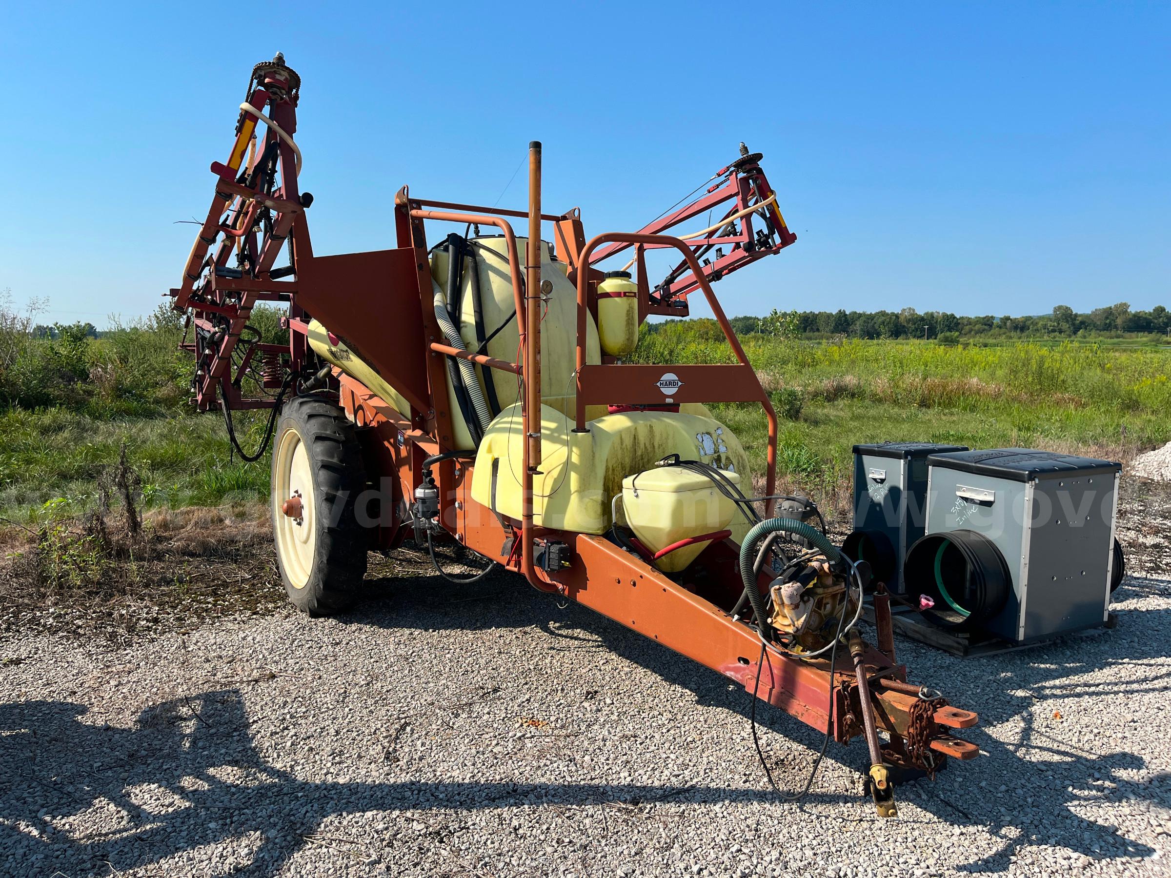 2003 Hardi Navigator 550 Field Sprayer Hardi 550 Government Surplus Auction - Photo #3