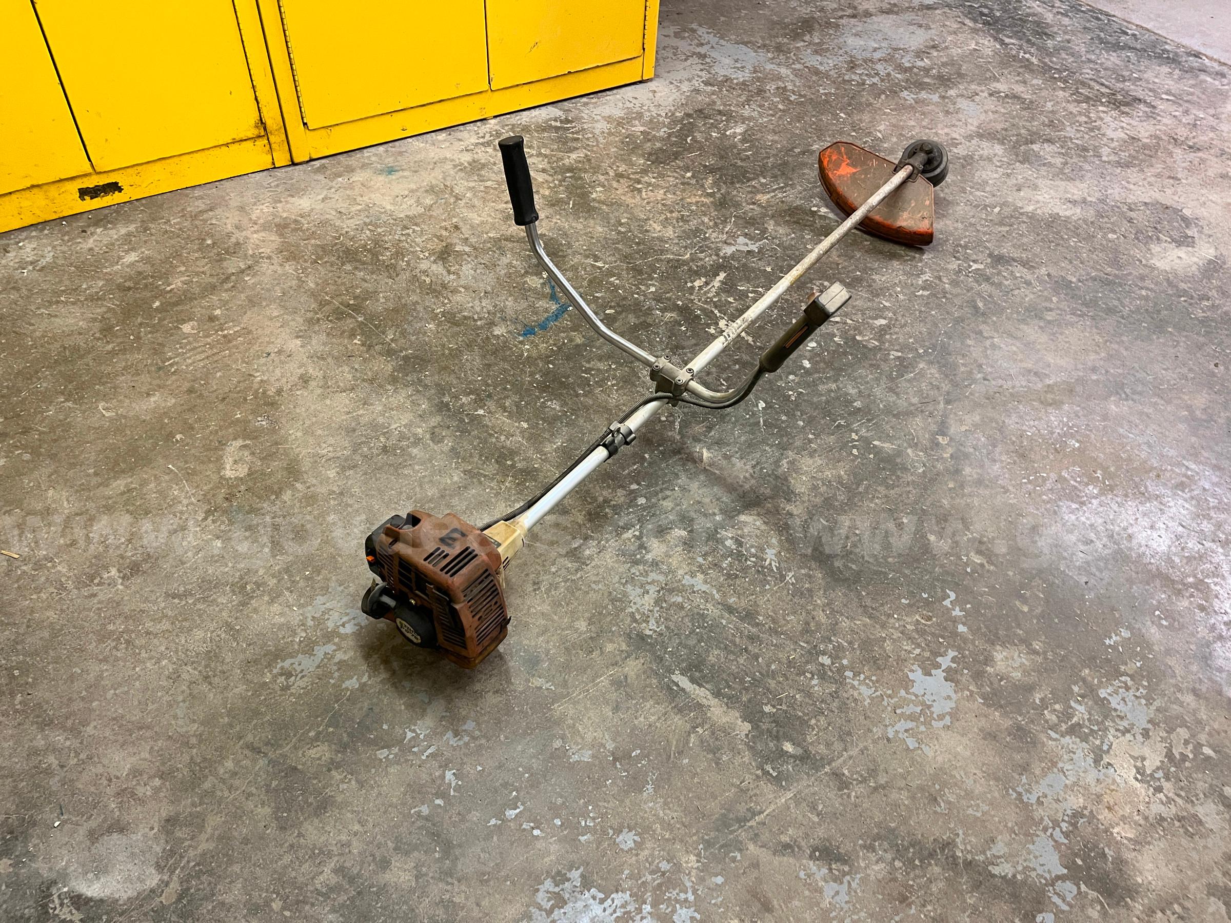 Stihl FS76 trimmer and brushcutter Stihl FS76 Government Surplus Auction - Photo #2