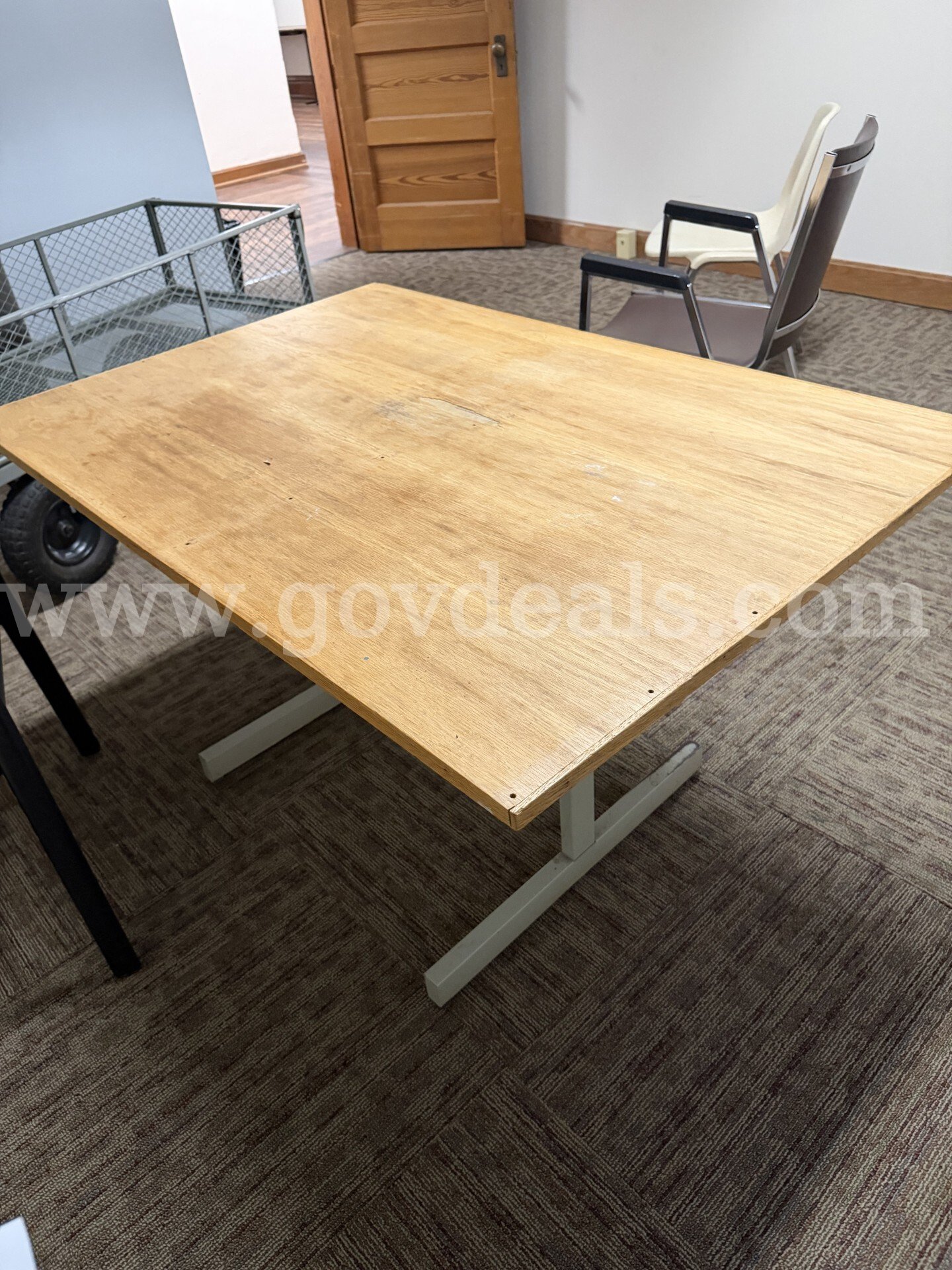 Wooden Table   Government Surplus Auction - Primary Photo