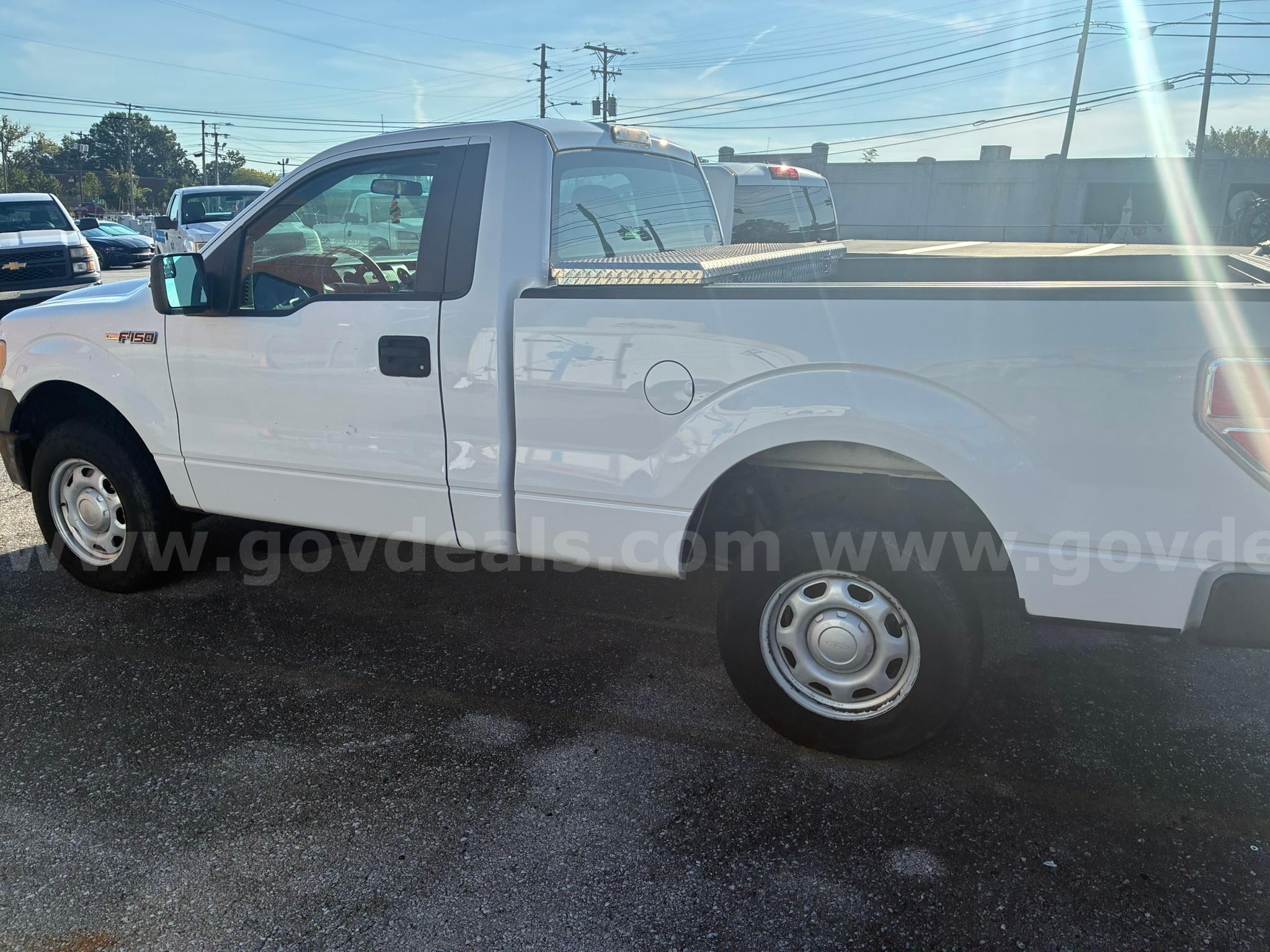 2013 Ford F-150 XL 6.5-ft. Bed 4WD Ford F-150 Government Surplus Auction - Photo #3