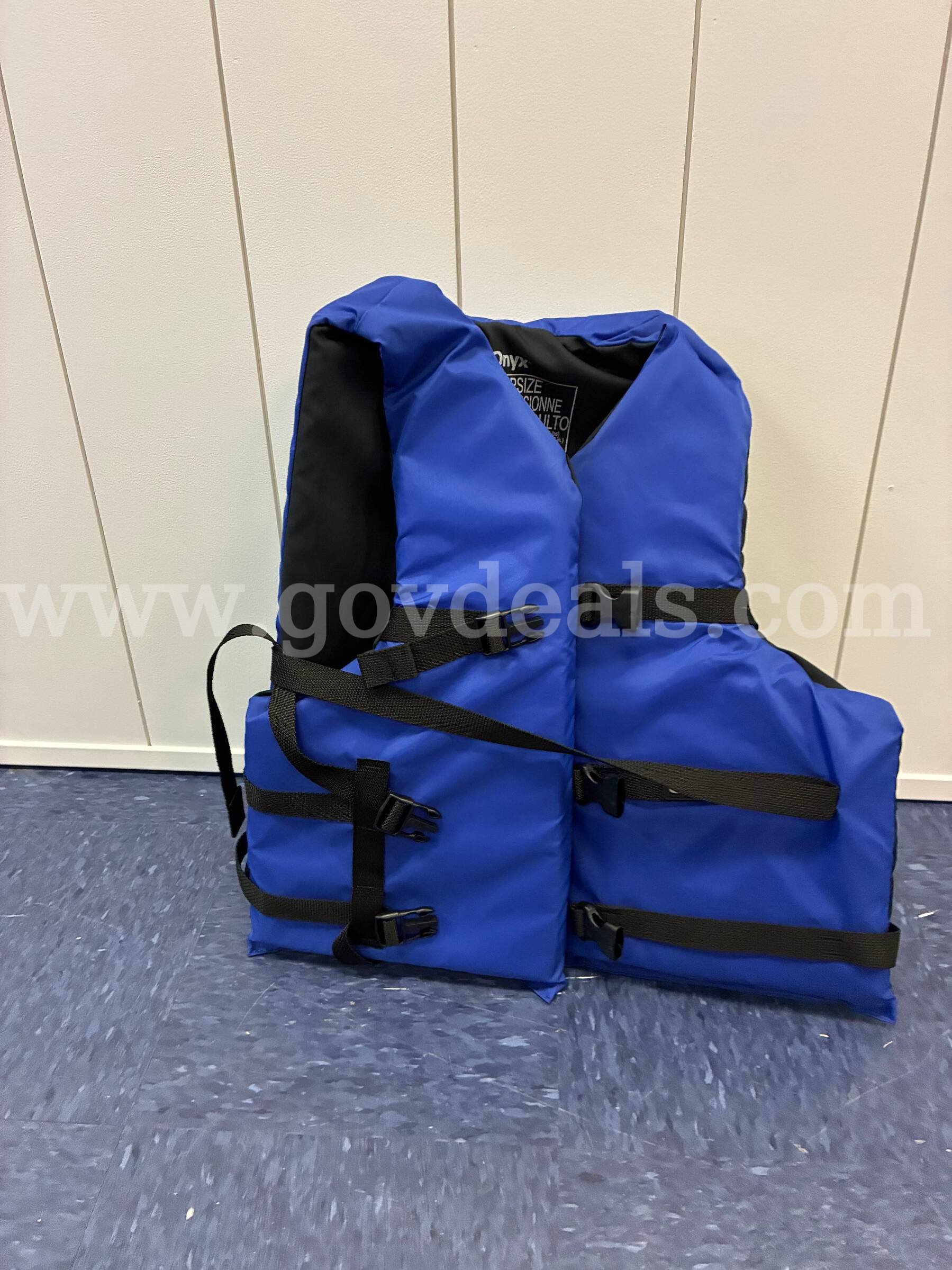 Group of Boat Accessories   Government Surplus Auction - Photo #3