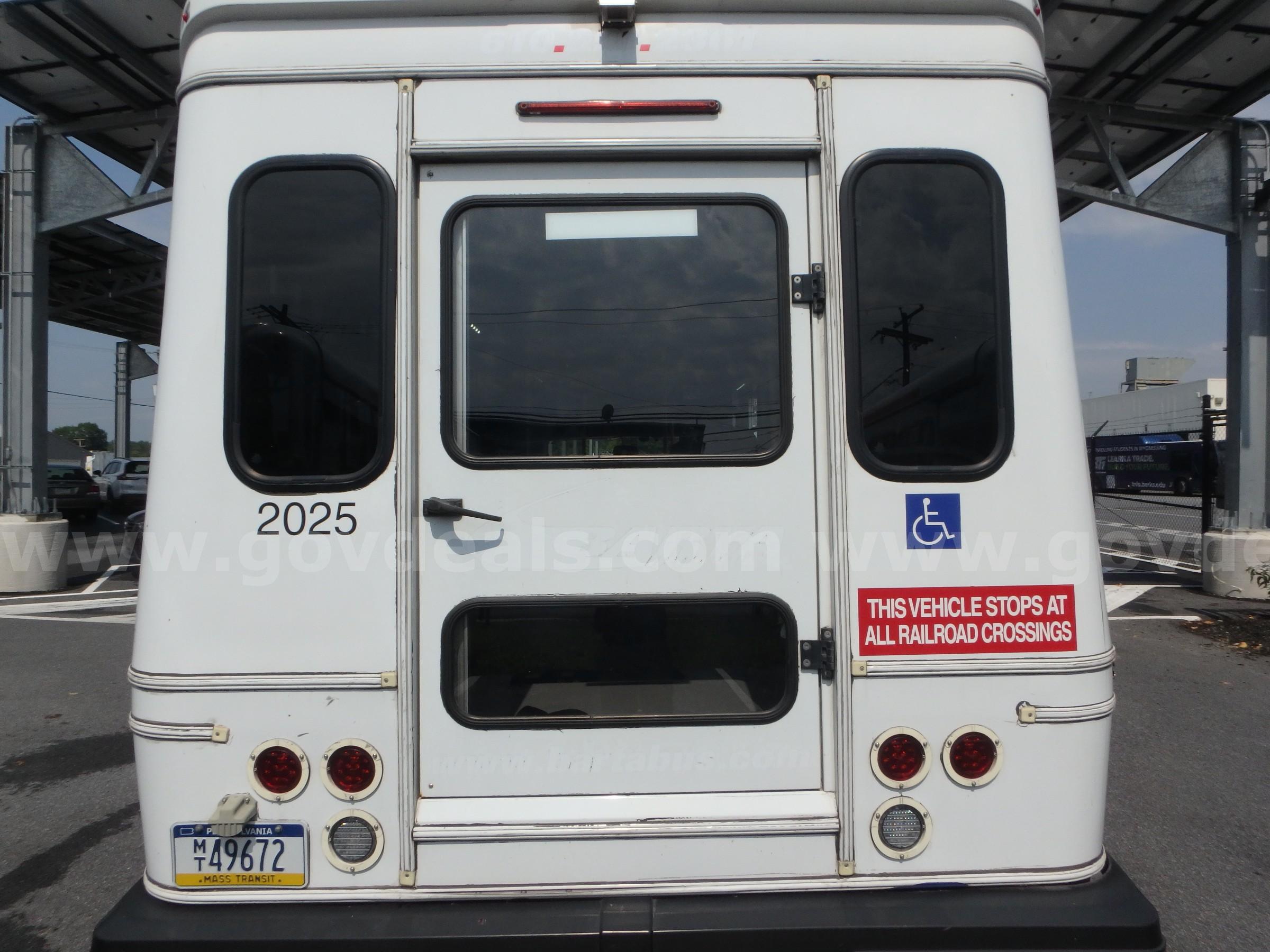 2021 Ford Econoline E450 Cutaway Bus Unit # 2025 Ford E450 Government Surplus Auction - Photo #4