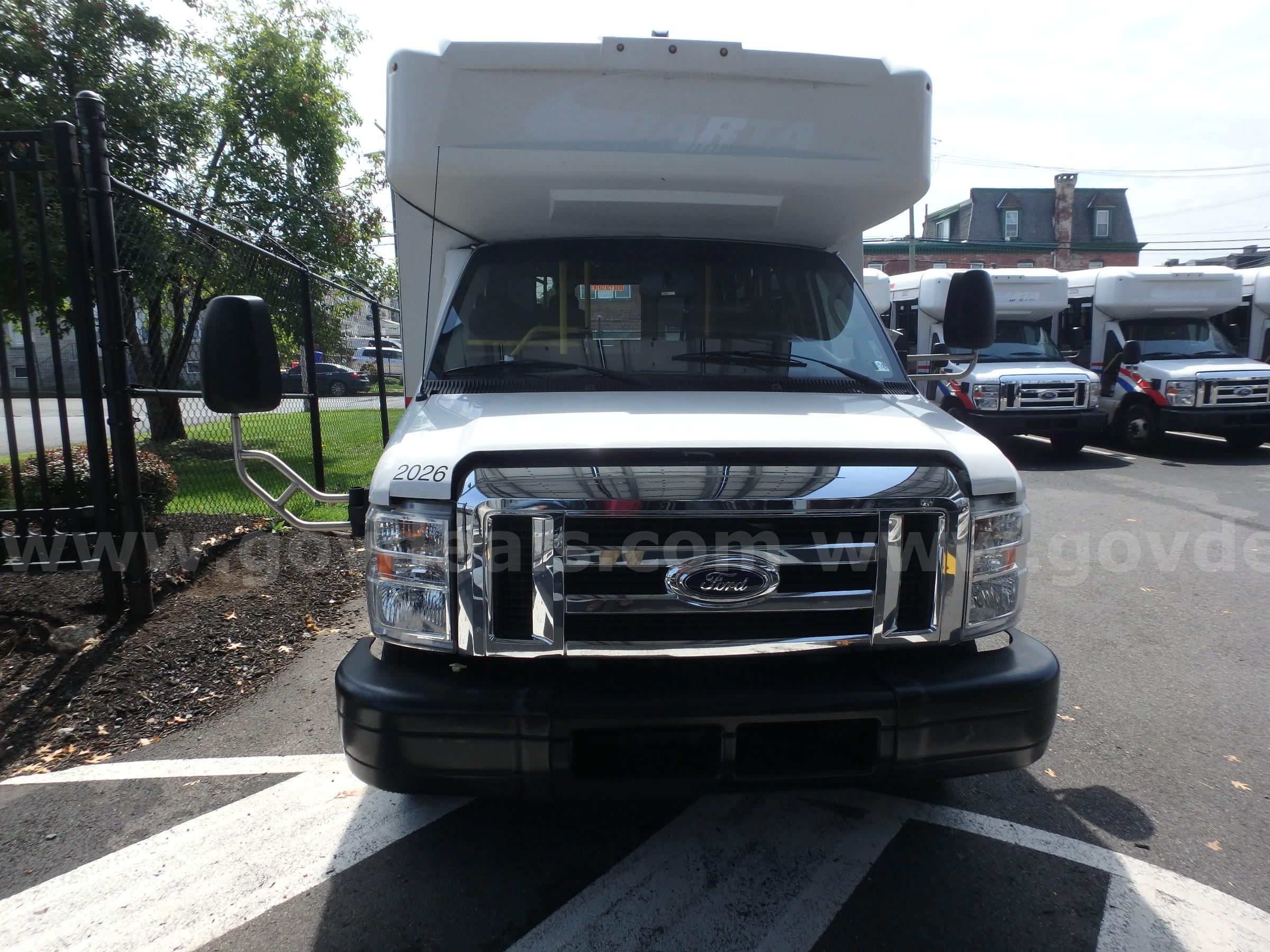 2021 Ford Econoline E450 Cutaway Bus Unit # 2026 Ford E450 Government Surplus Auction - Photo #2