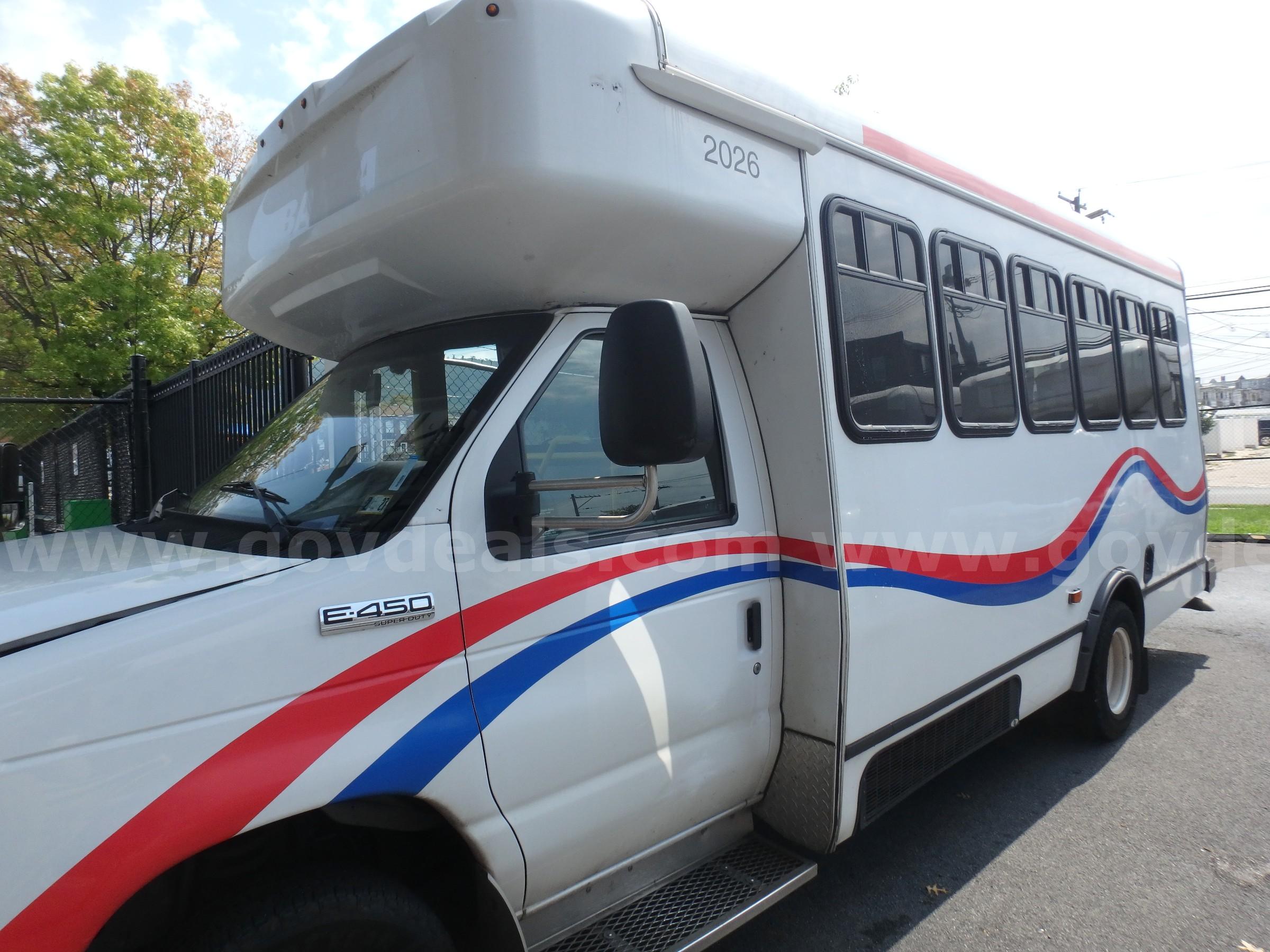 2021 Ford Econoline E450 Cutaway Bus Unit # 2026 Ford E450 Government Surplus Auction - Photo #5