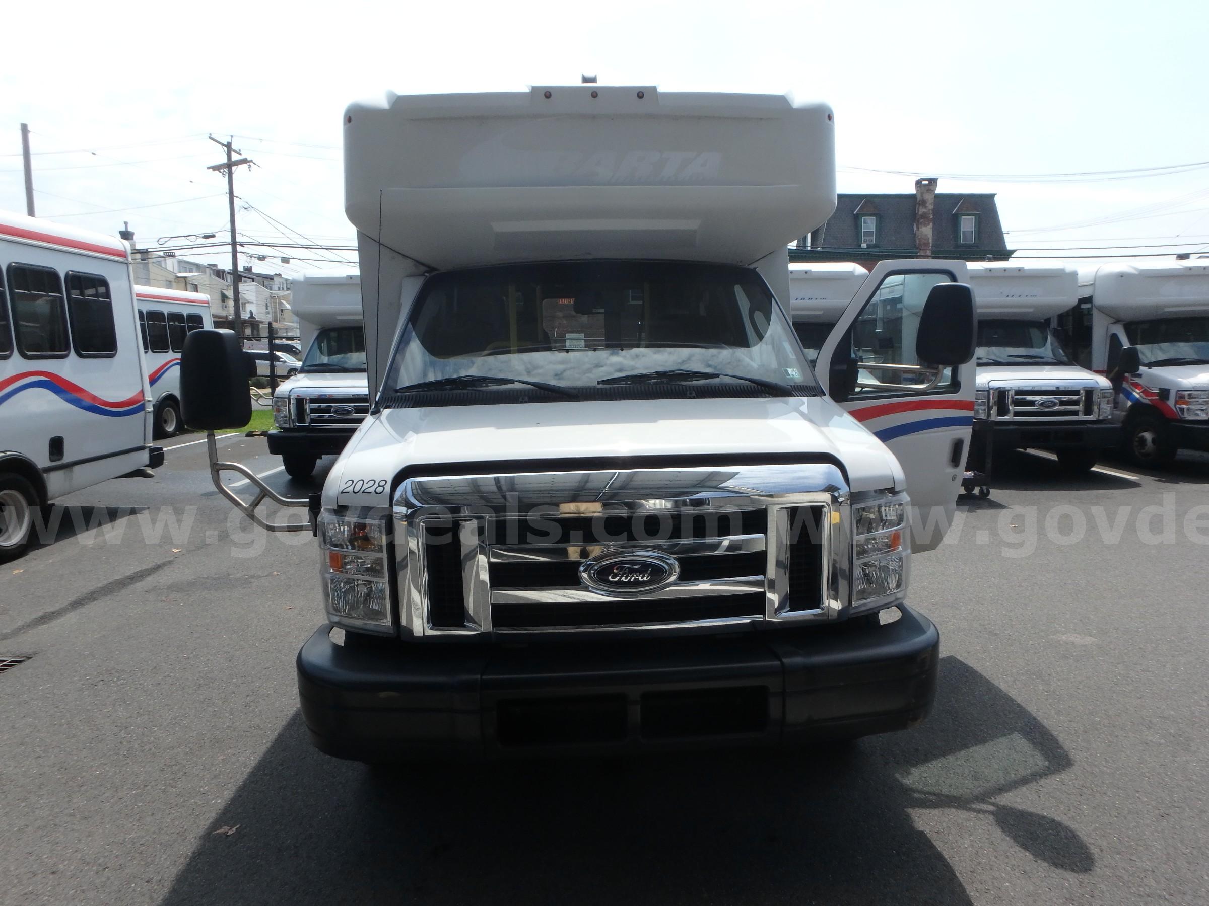 2021 Ford Econoline E450 Cutaway Bus Unit # 2028 Ford E450 Government Surplus Auction - Photo #2