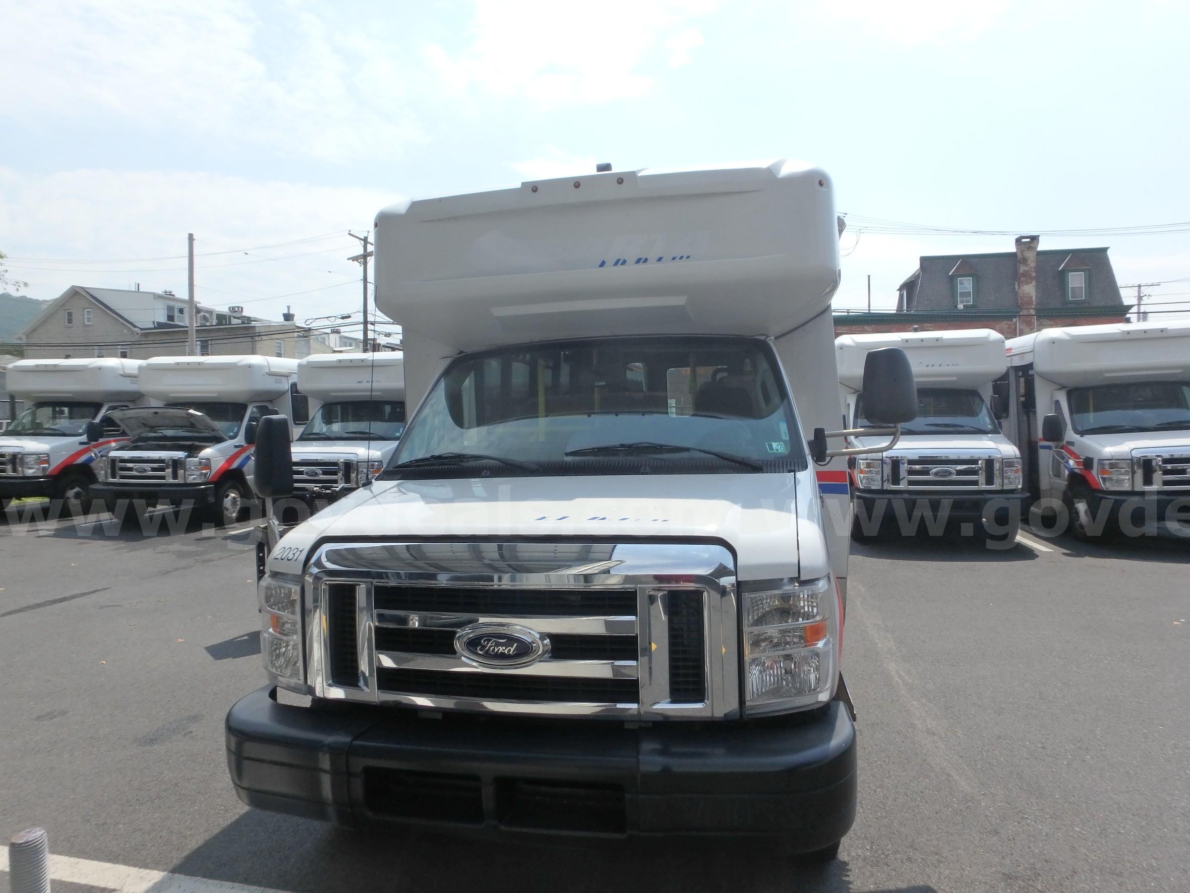 2021 Ford Econoline E450 Cutaway Bus Unit # 2031 Ford E450 Government Surplus Auction - Photo #2