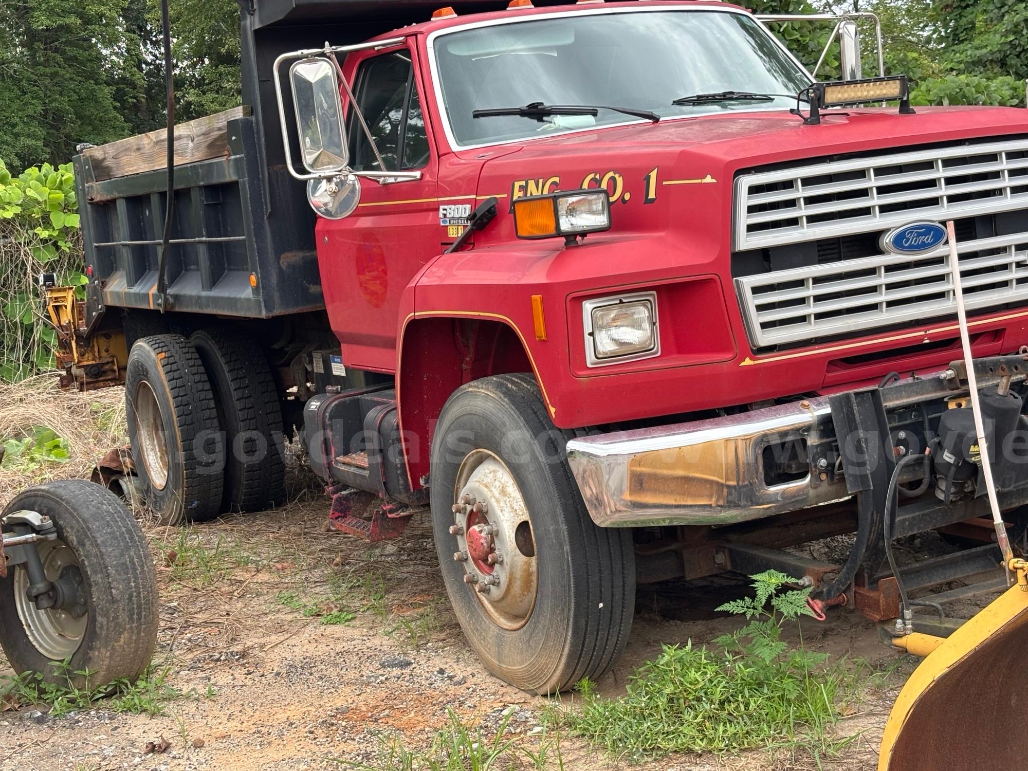 1990 Ford F800F Ford F800F Government Surplus Auction - Photo #2