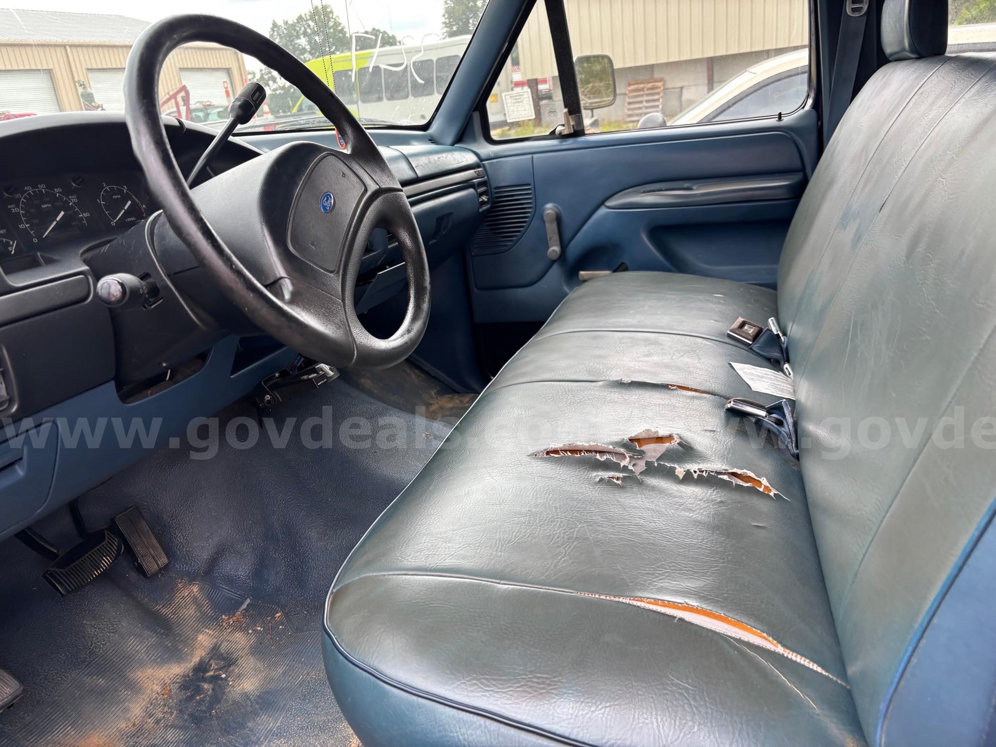 1994 Ford F-350 Ford F-350 Government Surplus Auction - Photo #5
