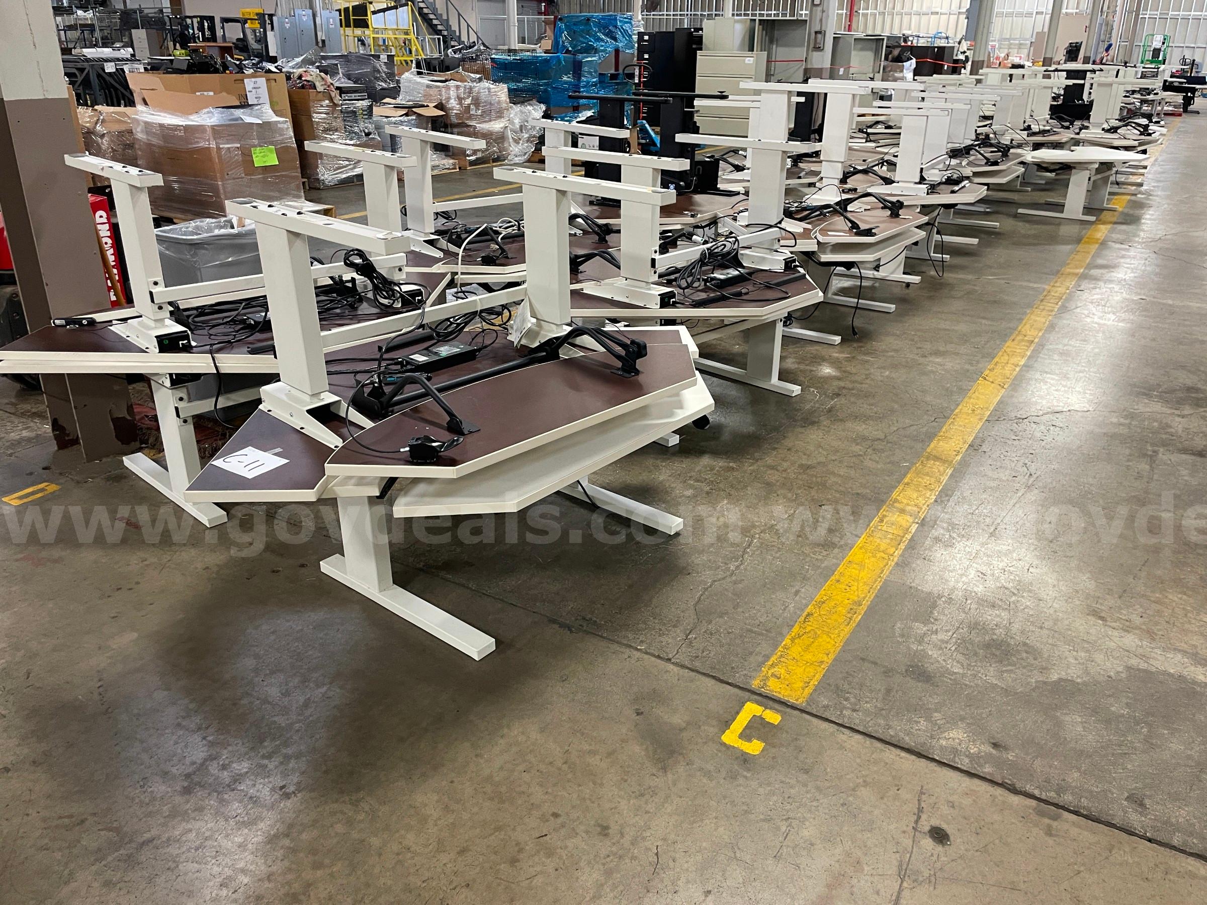 Large Lot of Sit-Stand Desks   Government Surplus Auction - Photo #2