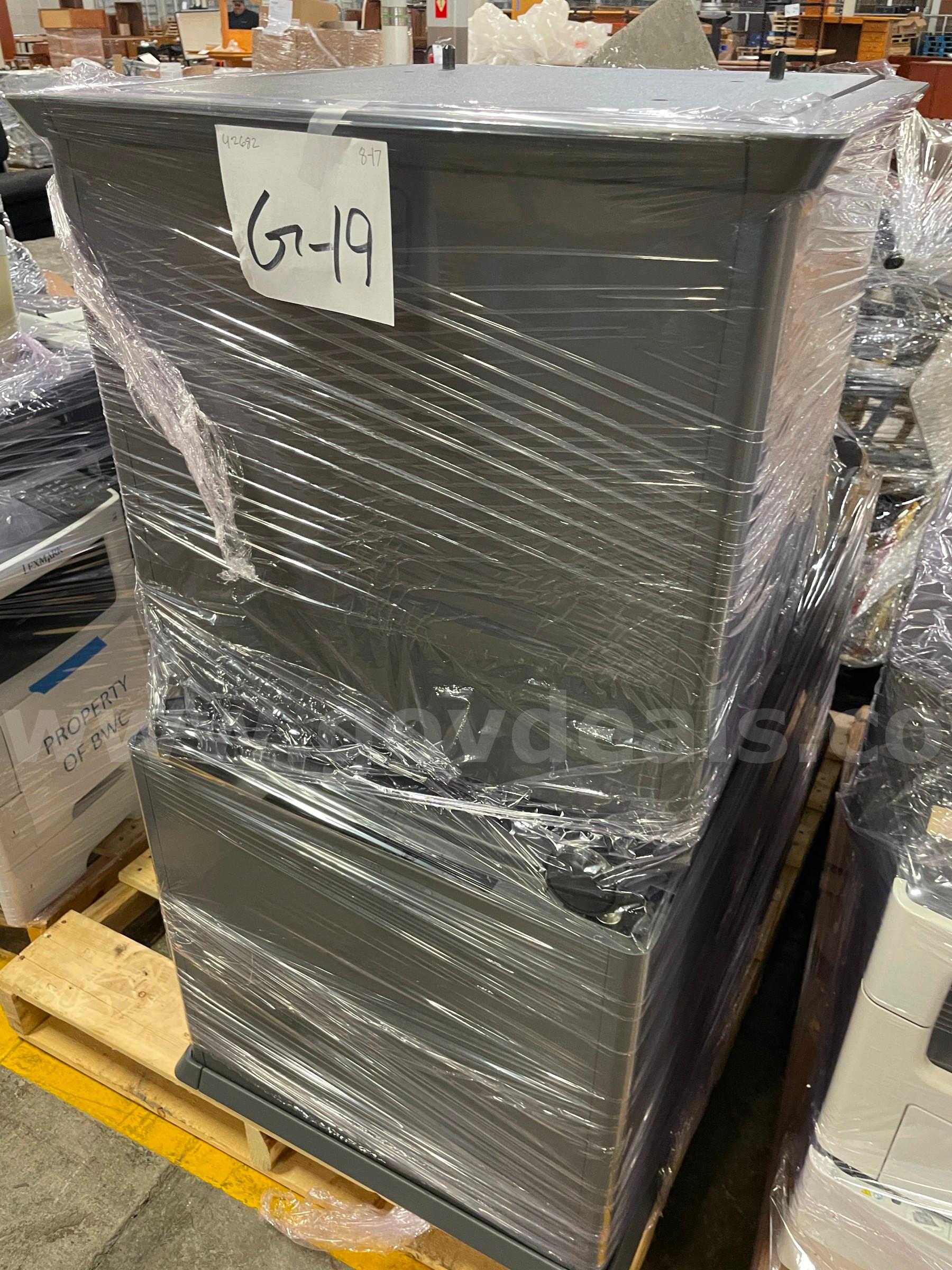 Lot of Metal Printer Stands   Government Surplus Auction - Photo #4