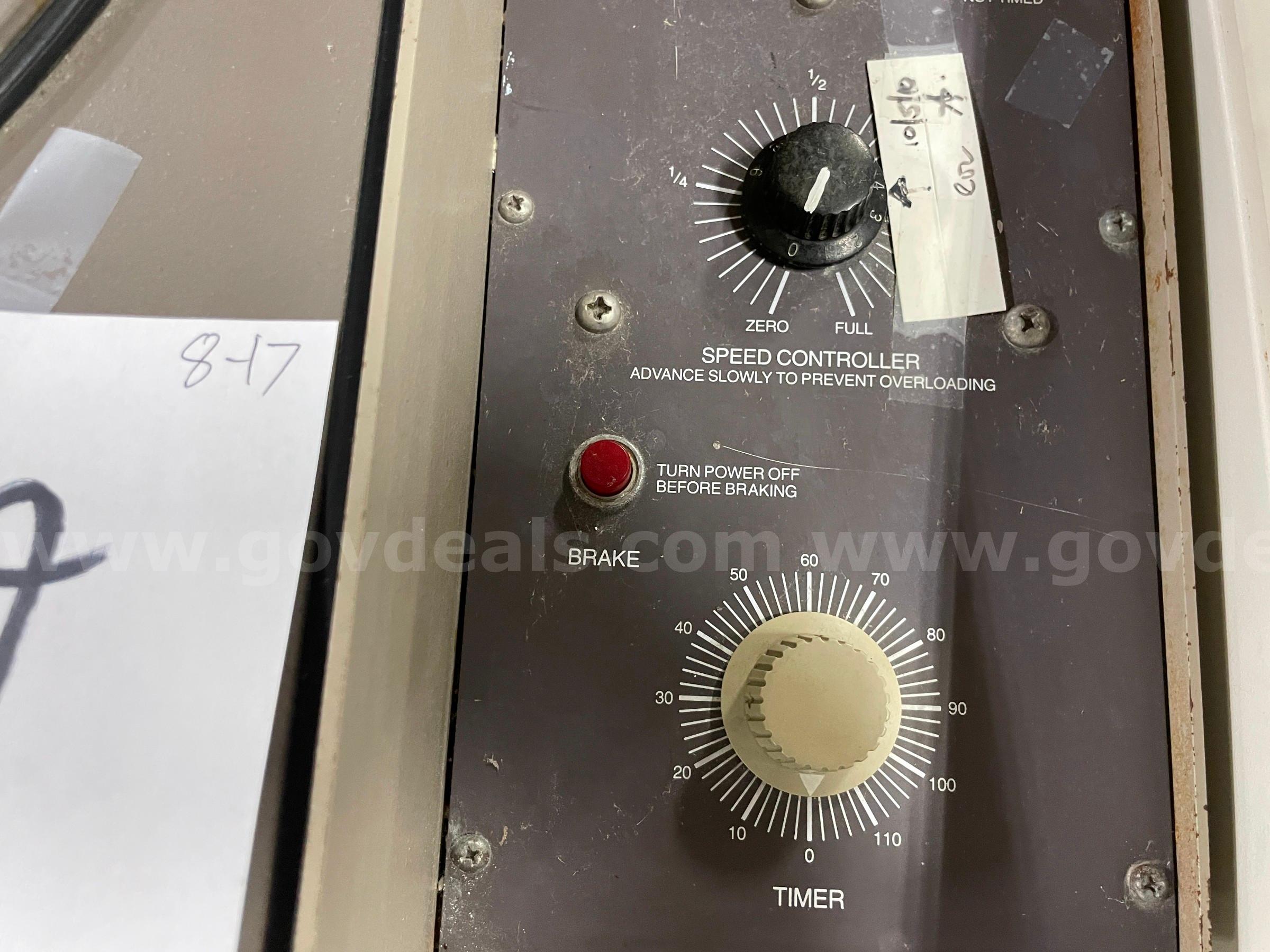 Damon IEC Centrifuge   Government Surplus Auction - Photo #4