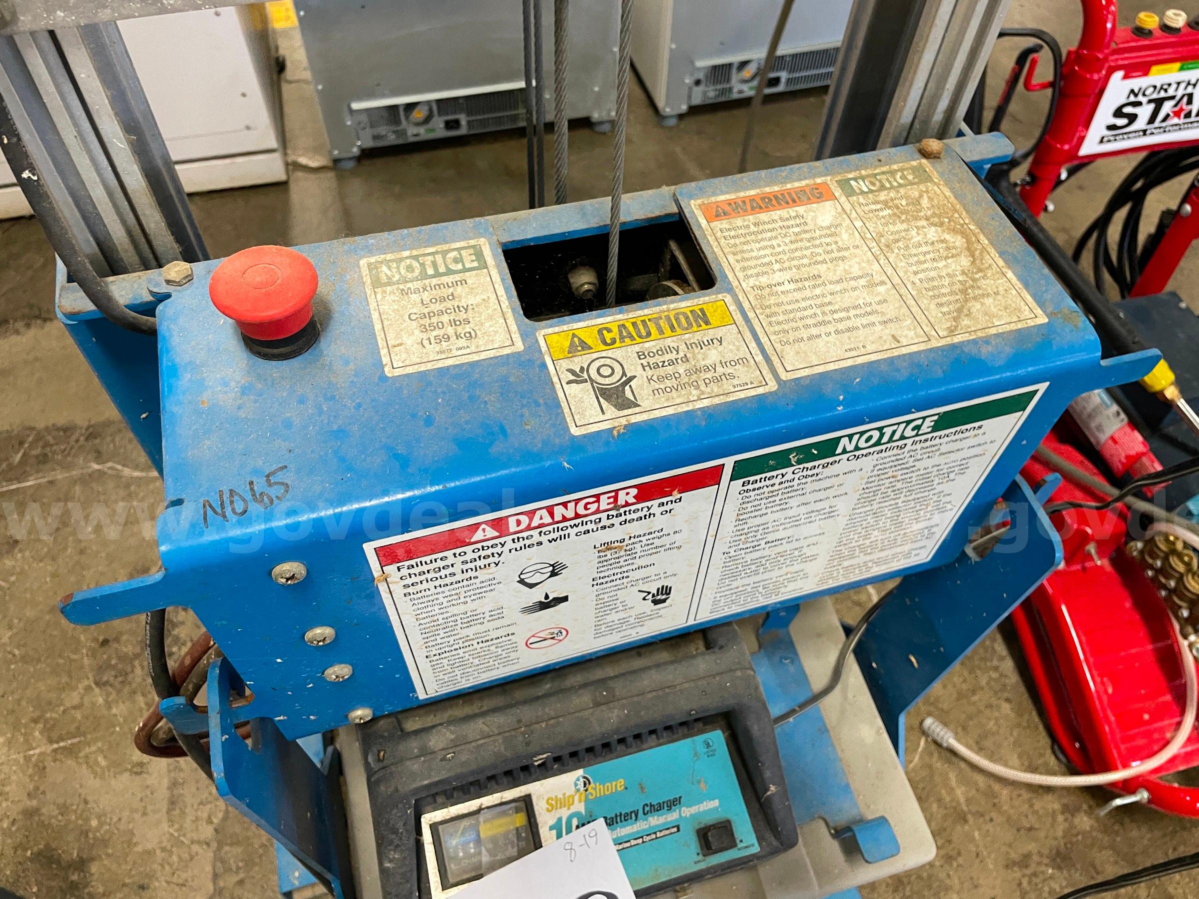 Genie Electric Material Handler Lift Genie  Government Surplus Auction - Photo #6