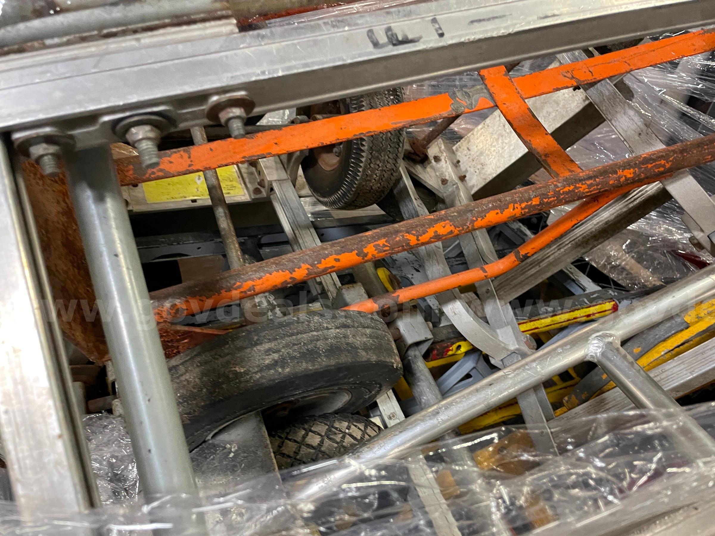 Lot of Two-Wheeled Dollies/Hand Trucks   Government Surplus Auction - Photo #4