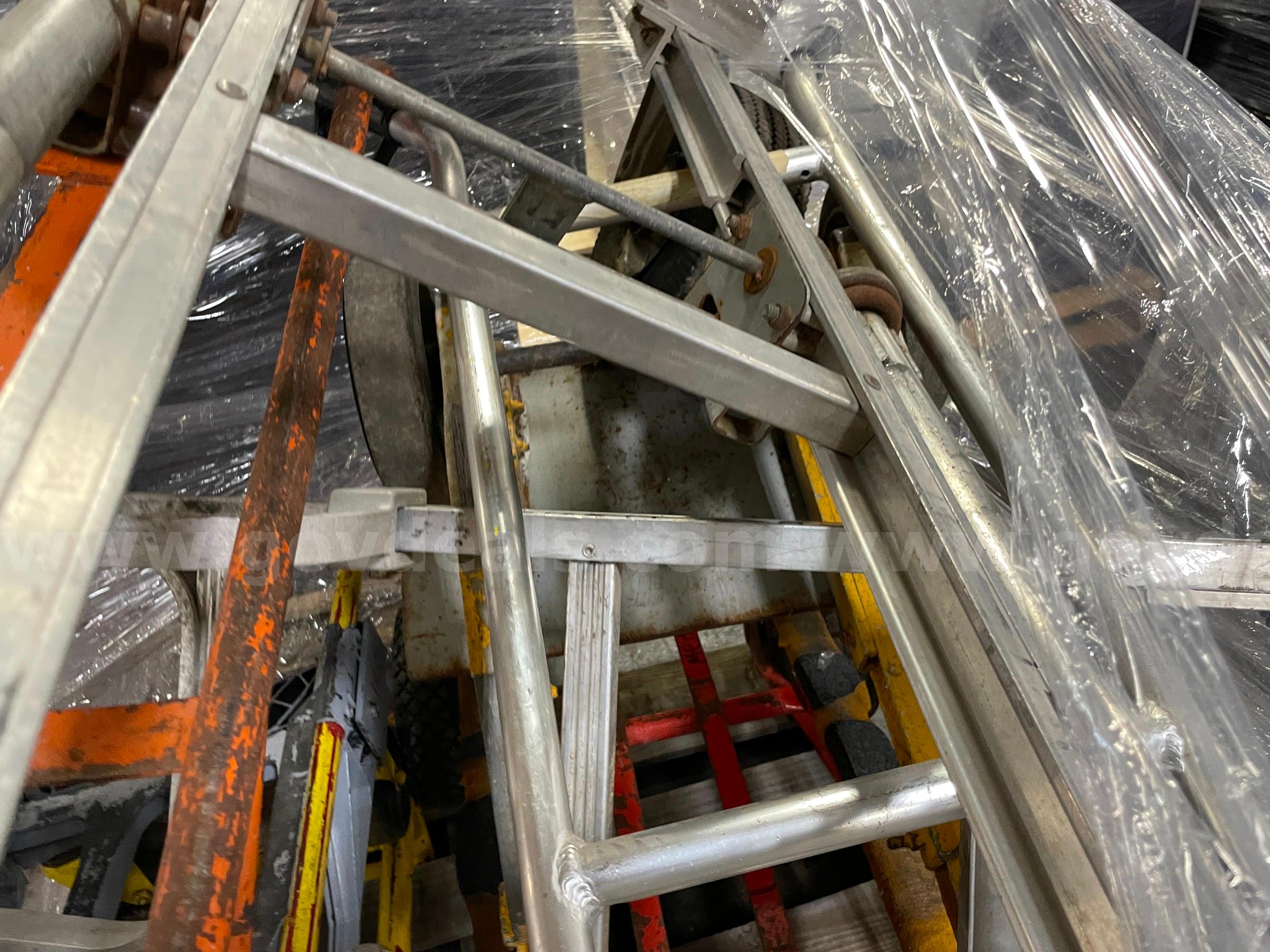 Lot of Two-Wheeled Dollies/Hand Trucks   Government Surplus Auction - Photo #5