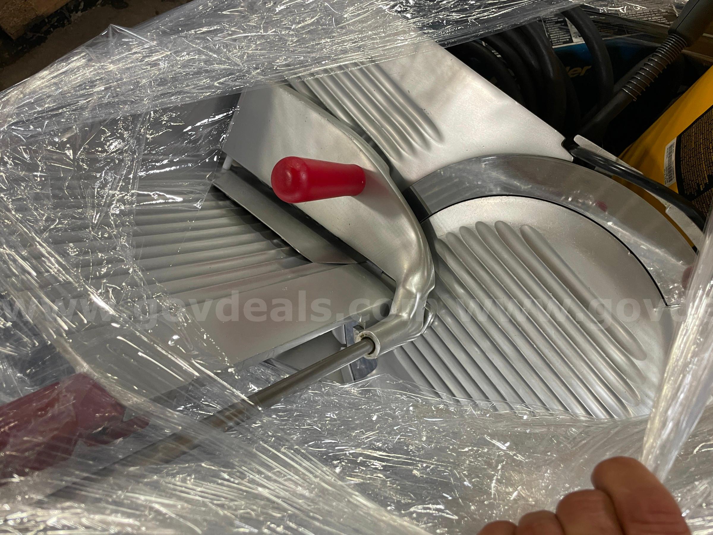 Lot of a Meat Slicer, Plasma Cutter, and Sand Blast Tank   Government Surplus Auction - Photo #4