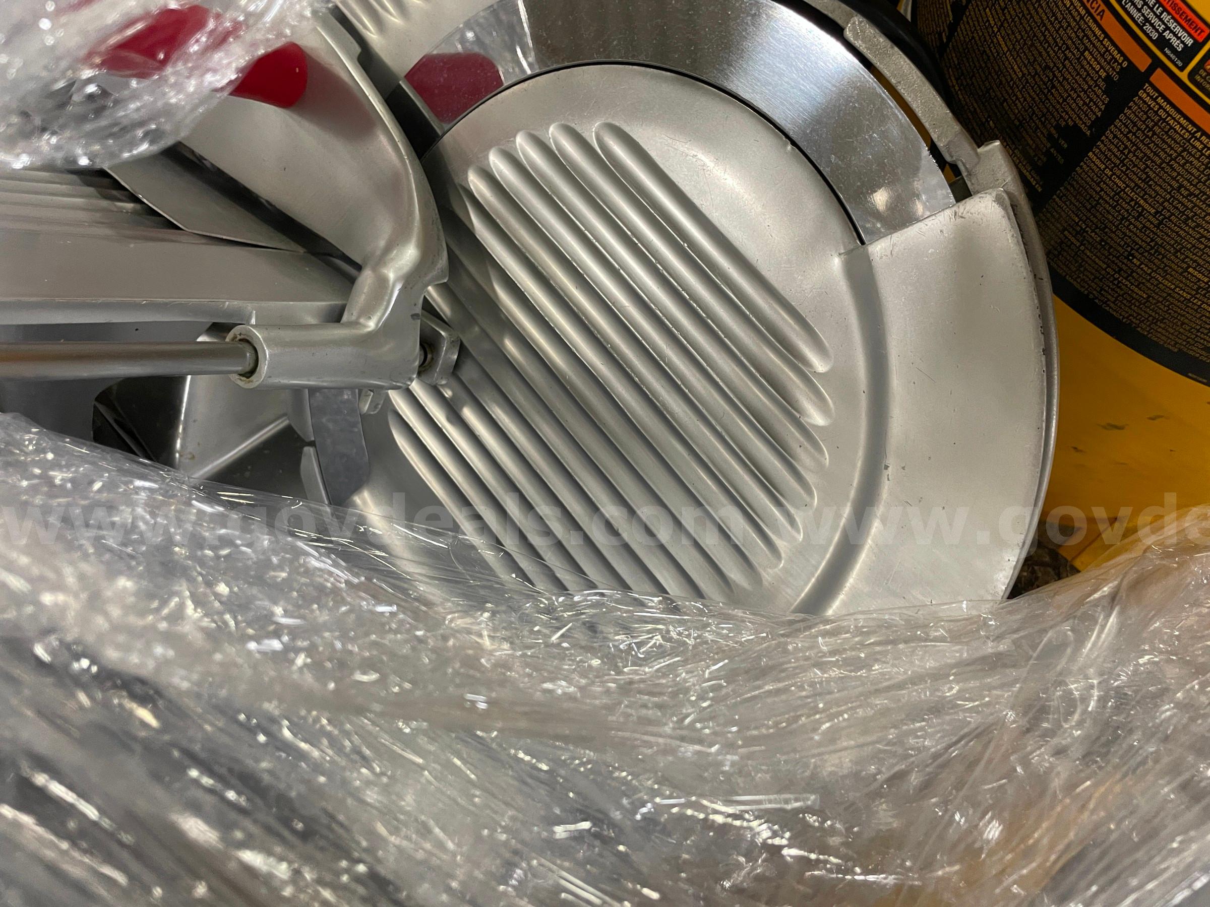 Lot of a Meat Slicer, Plasma Cutter, and Sand Blast Tank   Government Surplus Auction - Photo #5