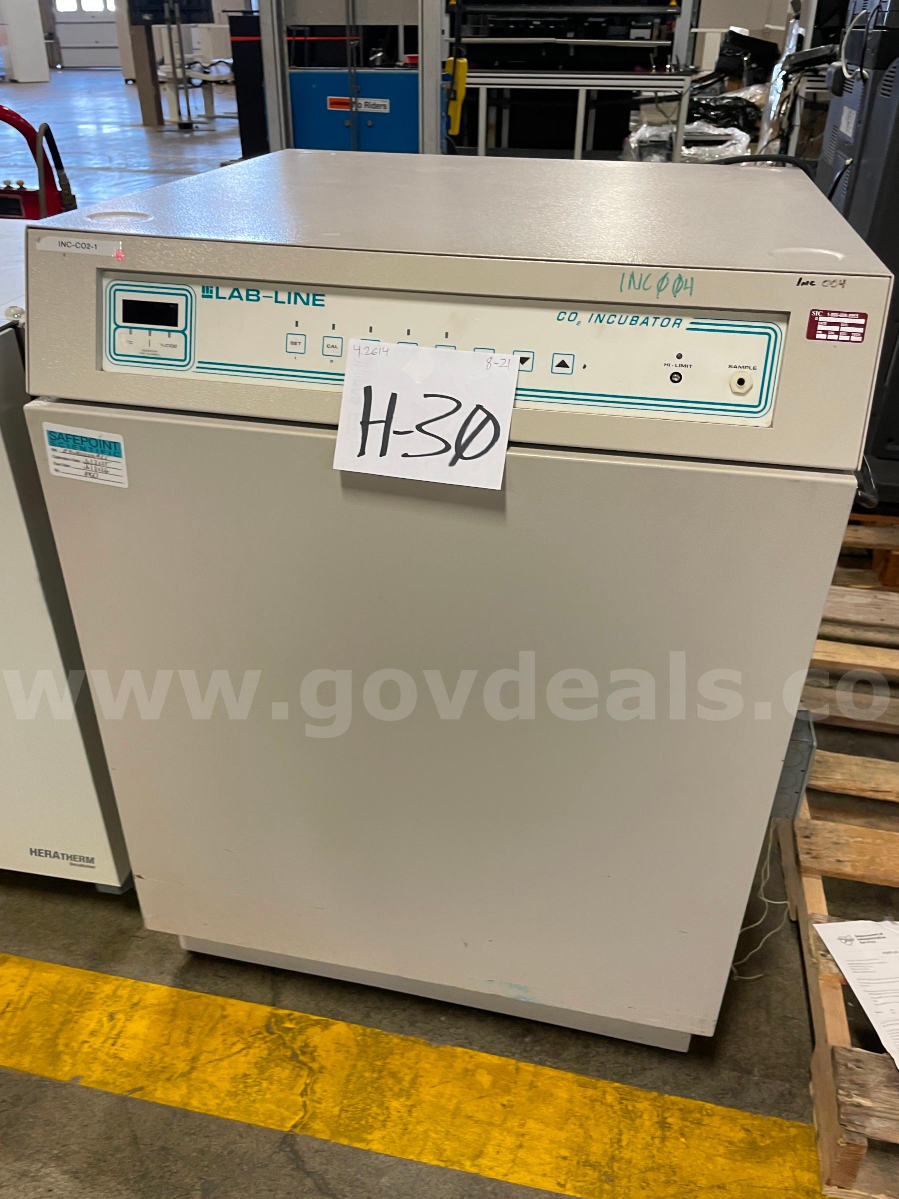 Lab-Line CO2 Incubator   Government Surplus Auction - Photo #2