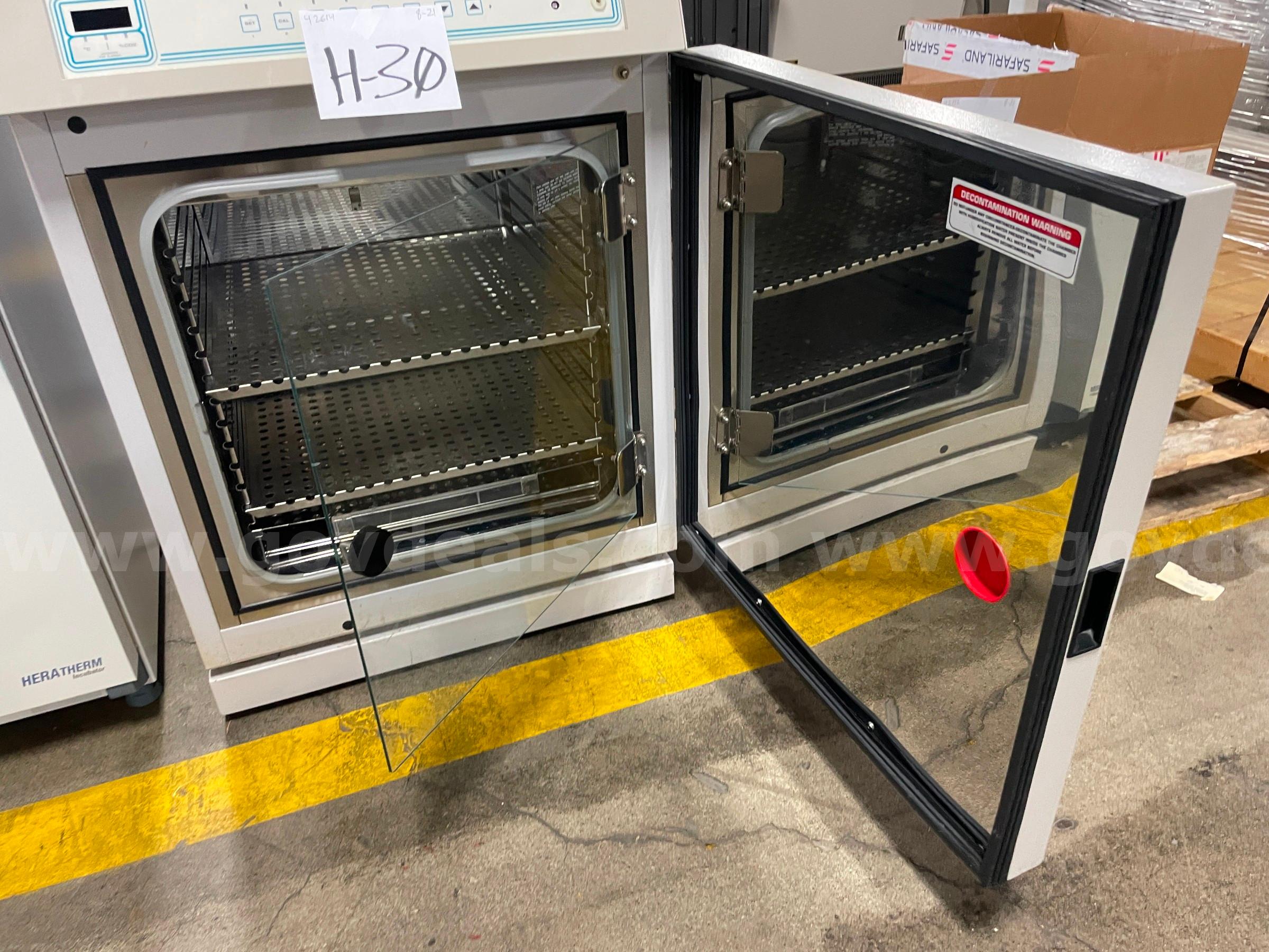 Lab-Line CO2 Incubator   Government Surplus Auction - Photo #5