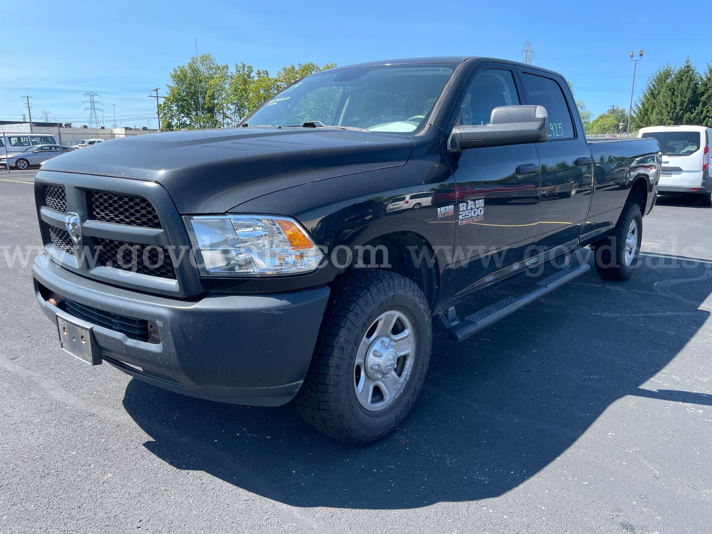 2018 RAM 2500 4WD CREW CAB PICKUP 4-DR 5.7L V8