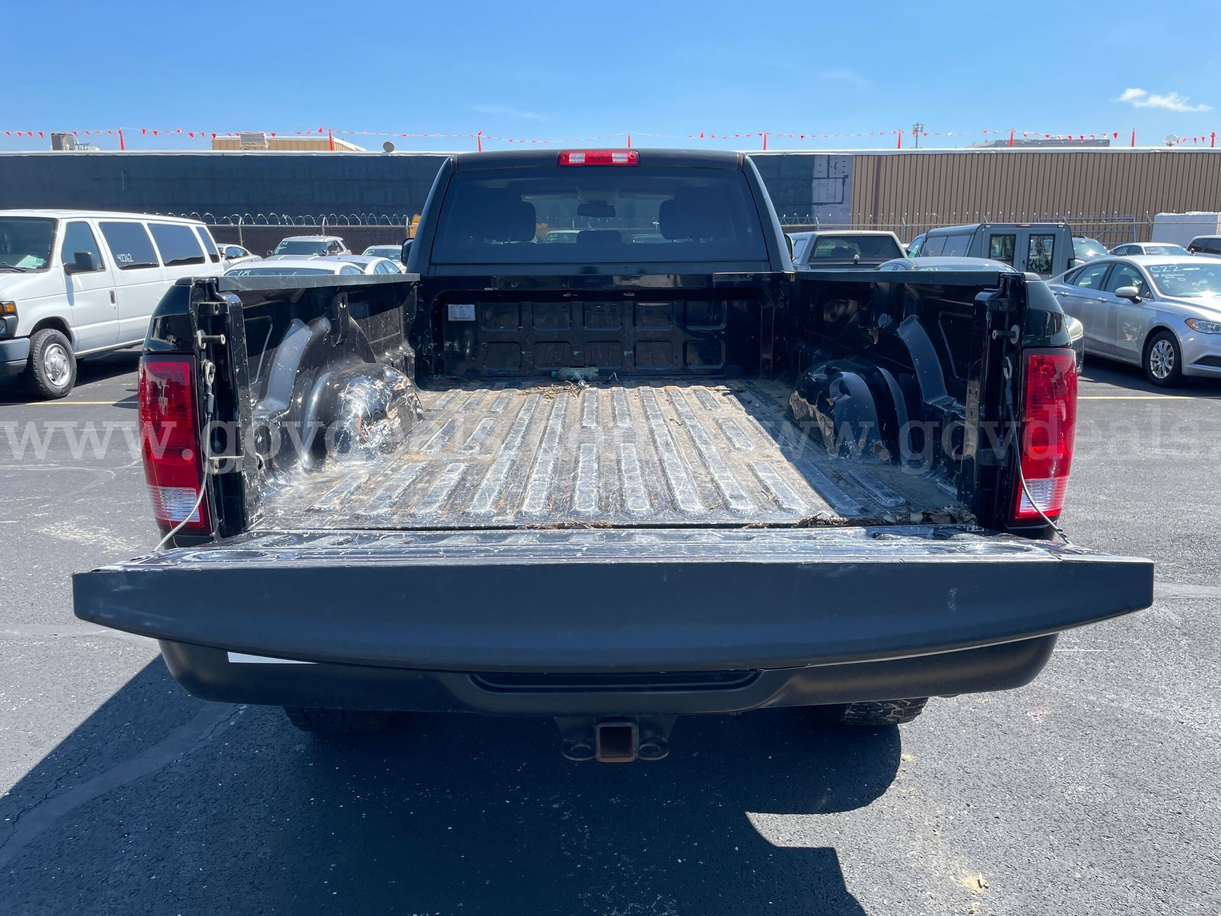 2018 RAM 2500 4WD CREW CAB PICKUP 4-DR 5.7L V8 RAM RAM 2500 Government Surplus Auction - Photo #6