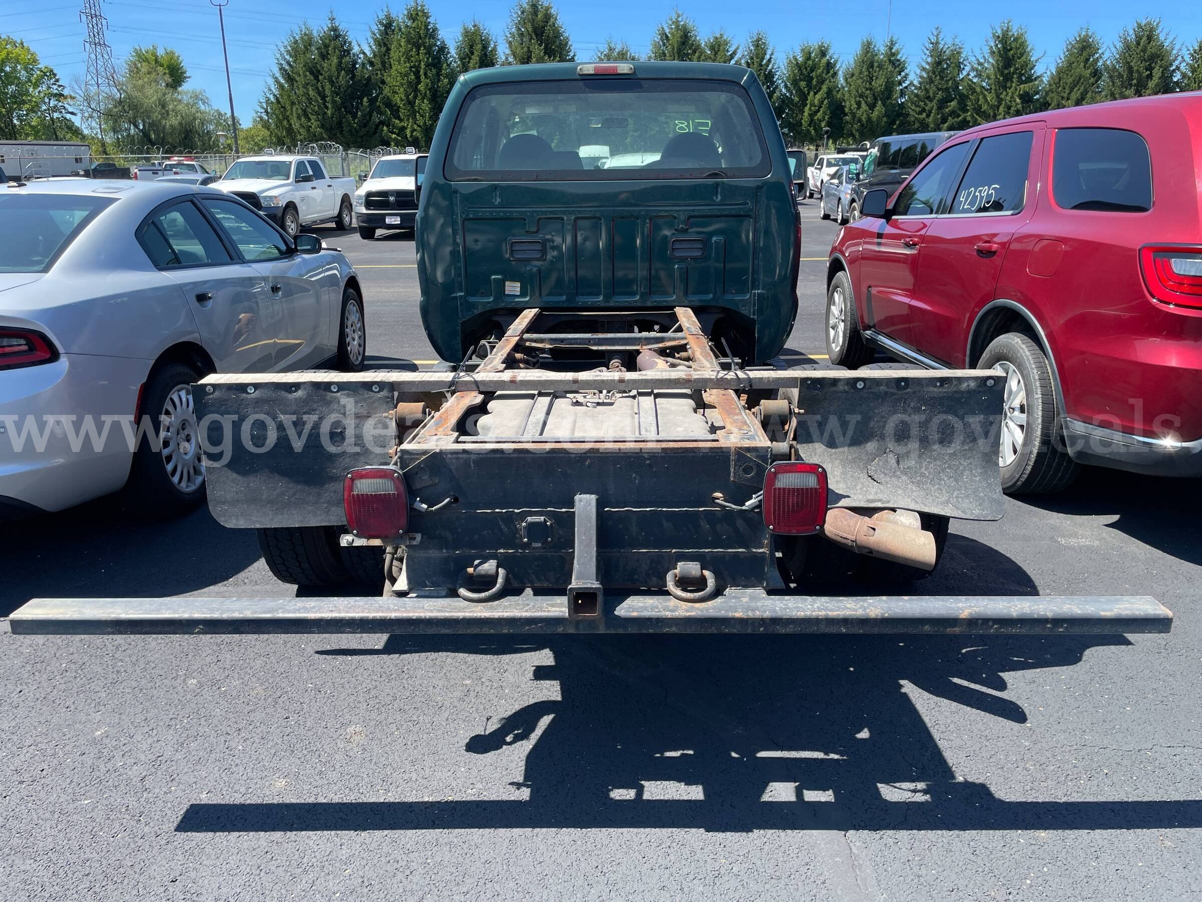 2009 Ford F-550 XL SD 4WD EXT CAB CHASSIS 6.4L V8 TURBO DIESEL **LOW MILES** Ford F-550 Government Surplus Auction - Photo #4