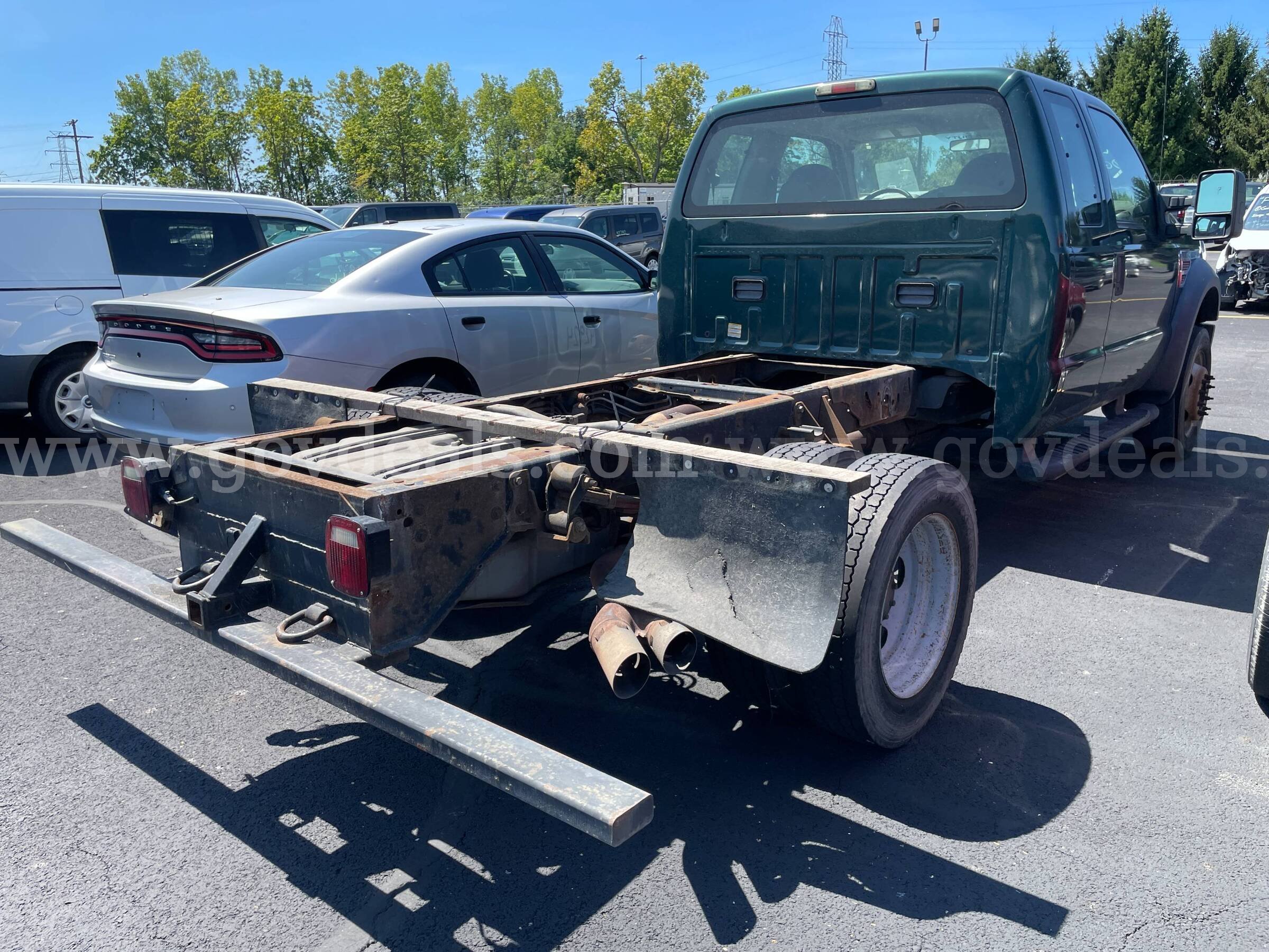 2009 Ford F-550 XL SD 4WD EXT CAB CHASSIS 6.4L V8 TURBO DIESEL **LOW MILES** Ford F-550 Government Surplus Auction - Photo #5