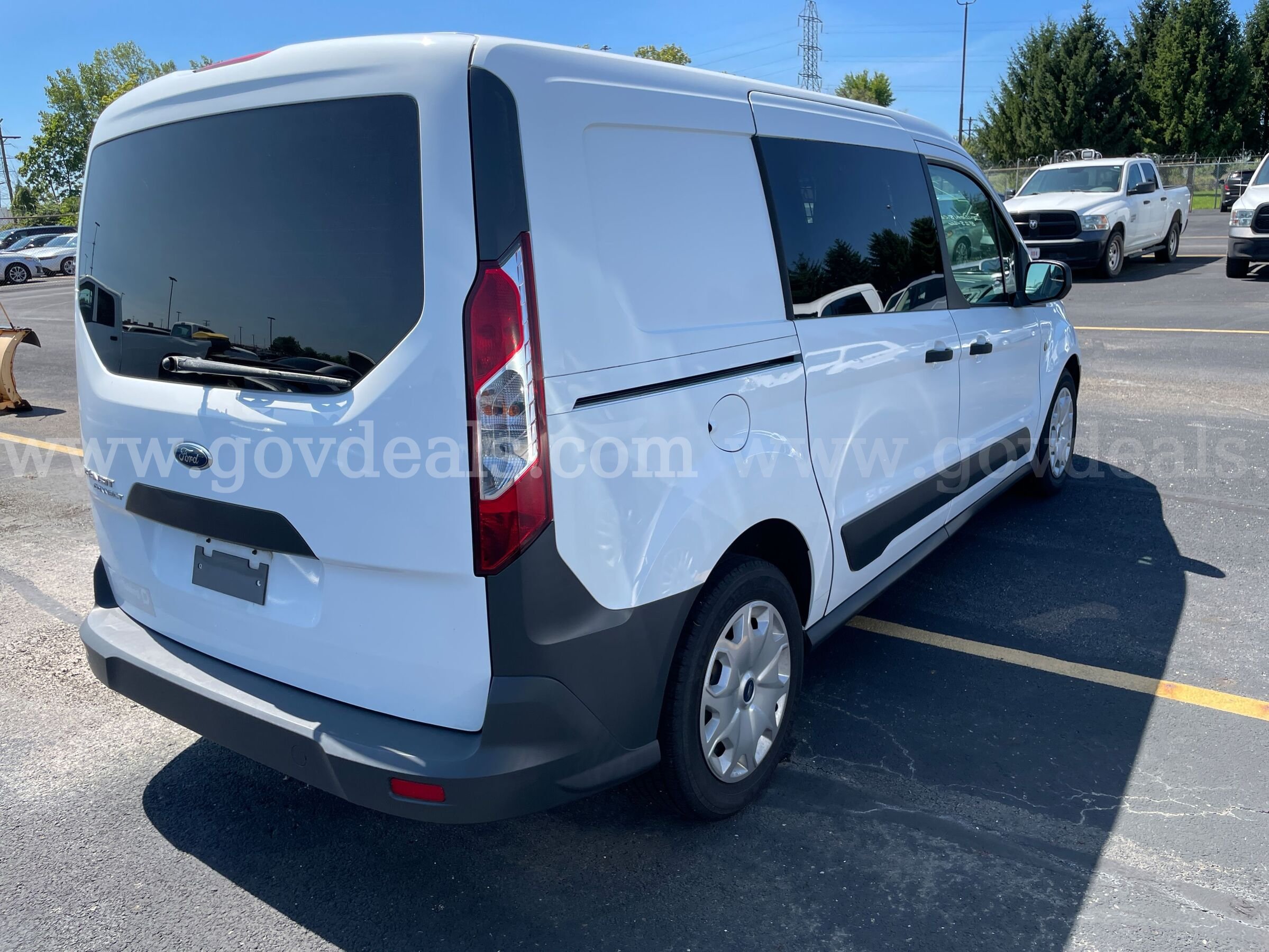2017 Ford Transit Connect CARGO VAN 2.5L L4 Ford Transit Government Surplus Auction - Photo #5