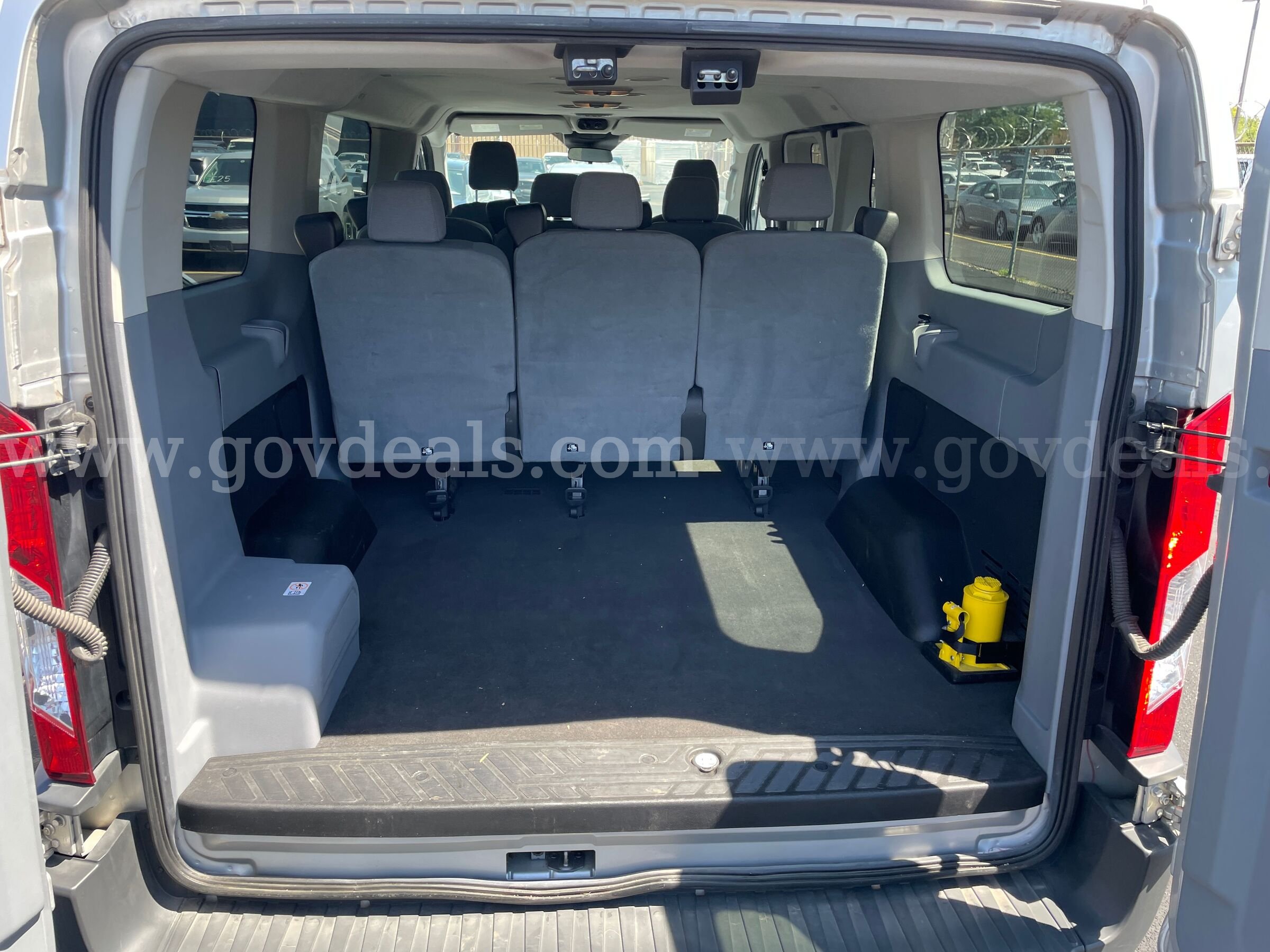2017 Ford Transit PASSENGER VAN 3.7L V6 **LESS THAN 60k MILES!! Ford Transit Government Surplus Auction - Photo #5