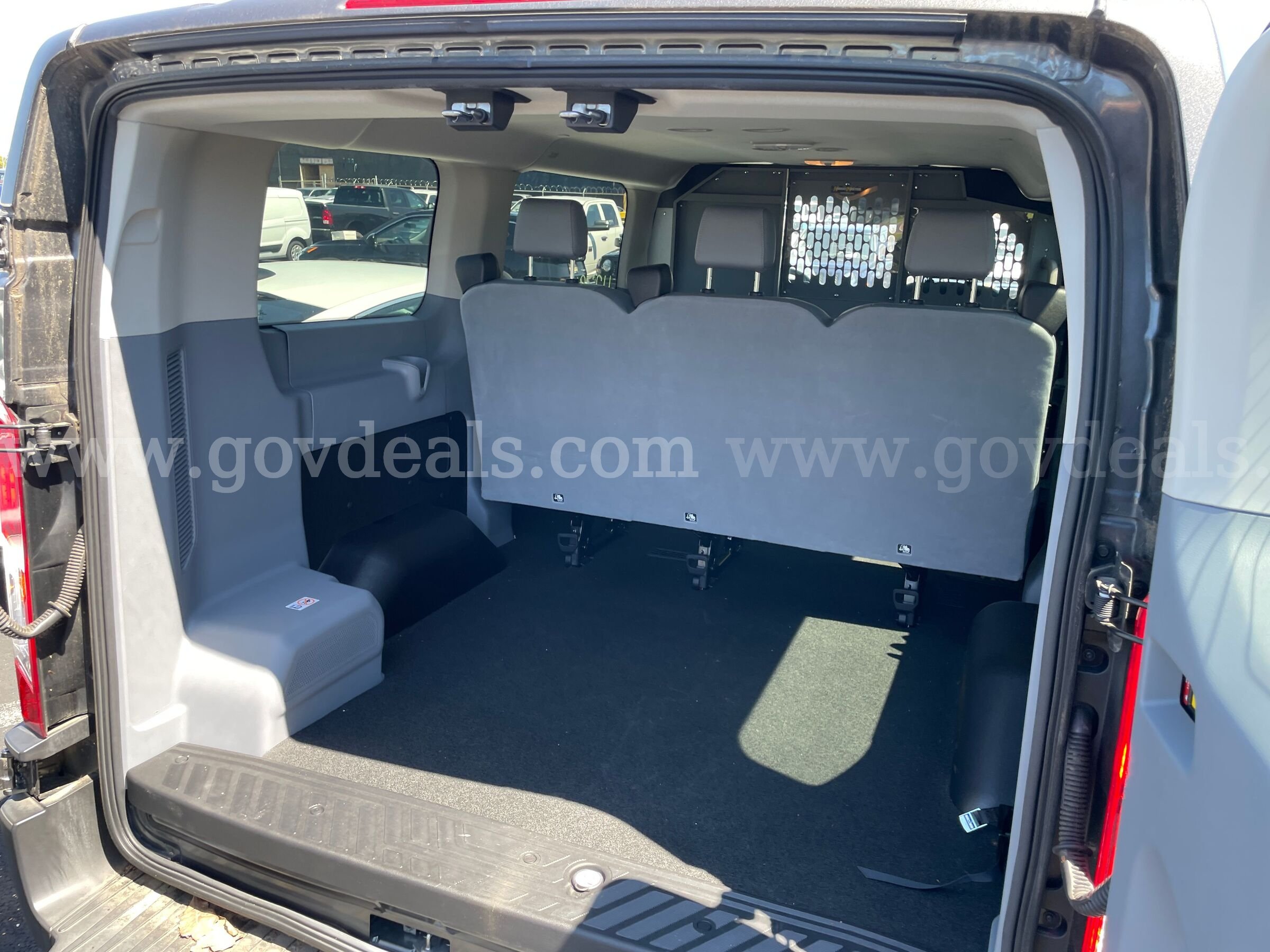 2019 Ford Transit PASSENGER VAN 3.7L V6 **LESS THAN 5K MILES** LIKE NEW!! Ford Transit Government Surplus Auction - Photo #5