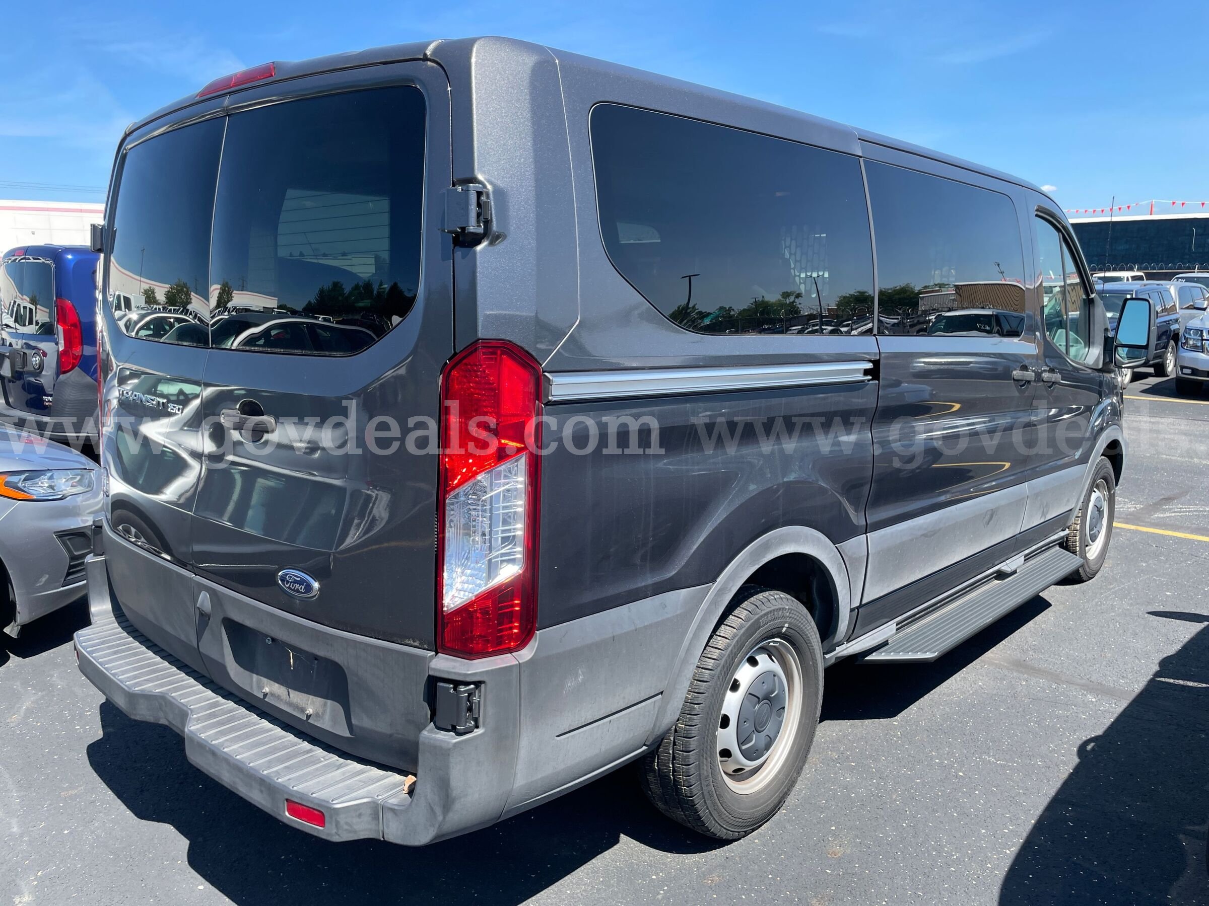 2019 Ford Transit PASSENGER VAN 3.7L V6 **LESS THAN 5K MILES** LIKE NEW!! Ford Transit Government Surplus Auction - Photo #6