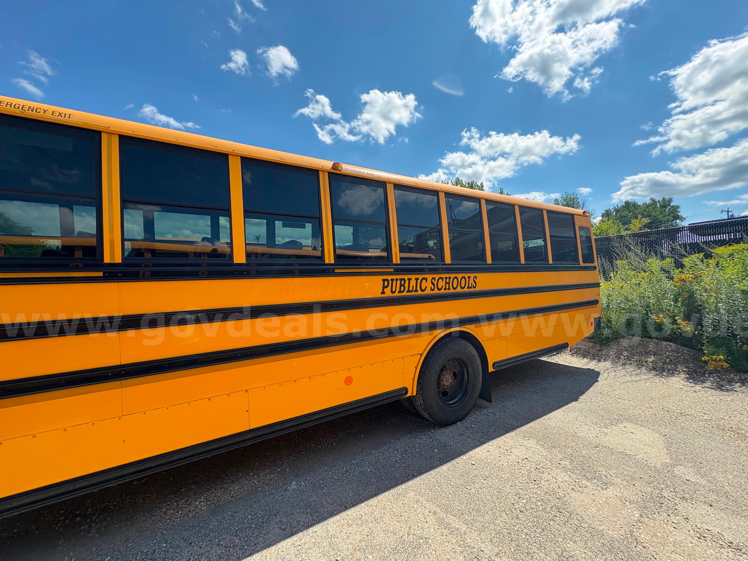 2015 Freightliner B2 Bus Chassis Freightliner B2 Bus Chassis Government Surplus Auction - Photo #5