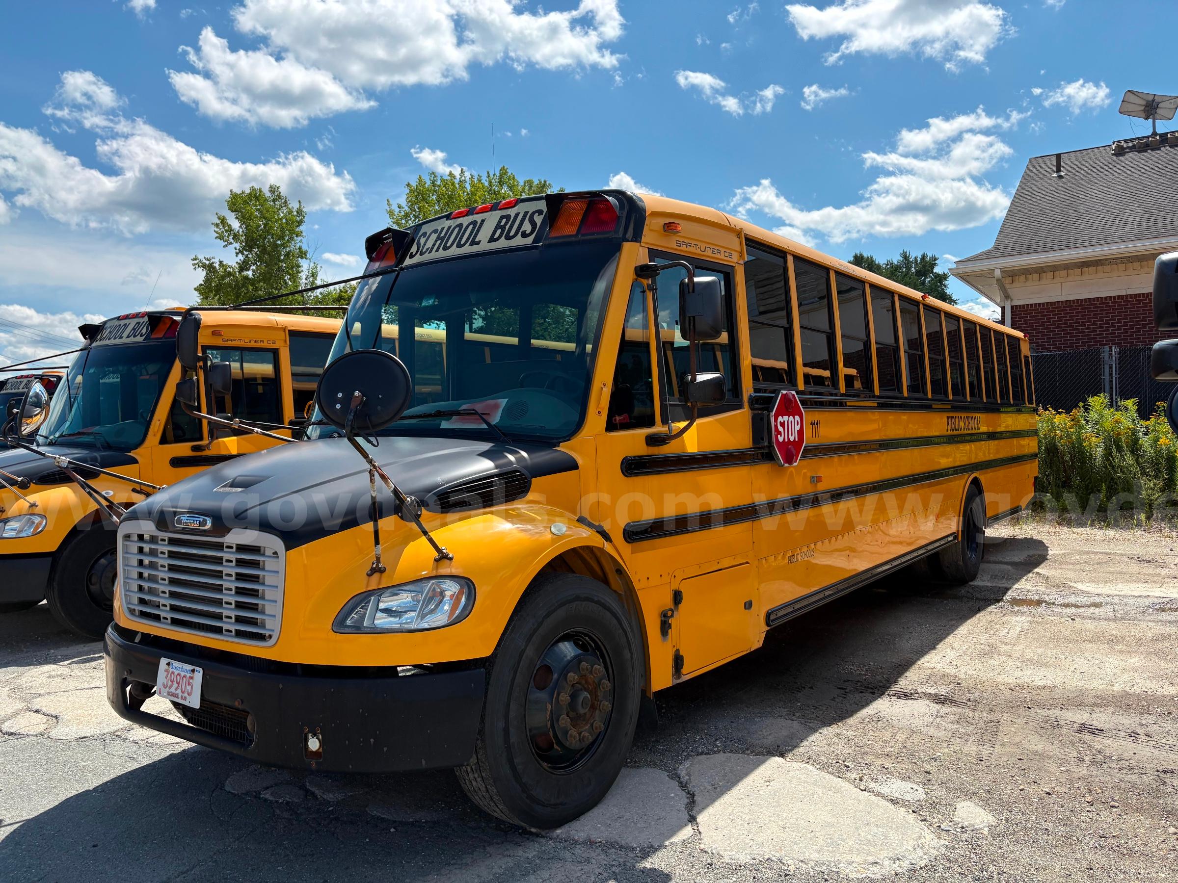 2015 Freightliner B2 School Bus Chassis Freightliner B2 Bus Chassis Government Surplus Auction - Photo #3