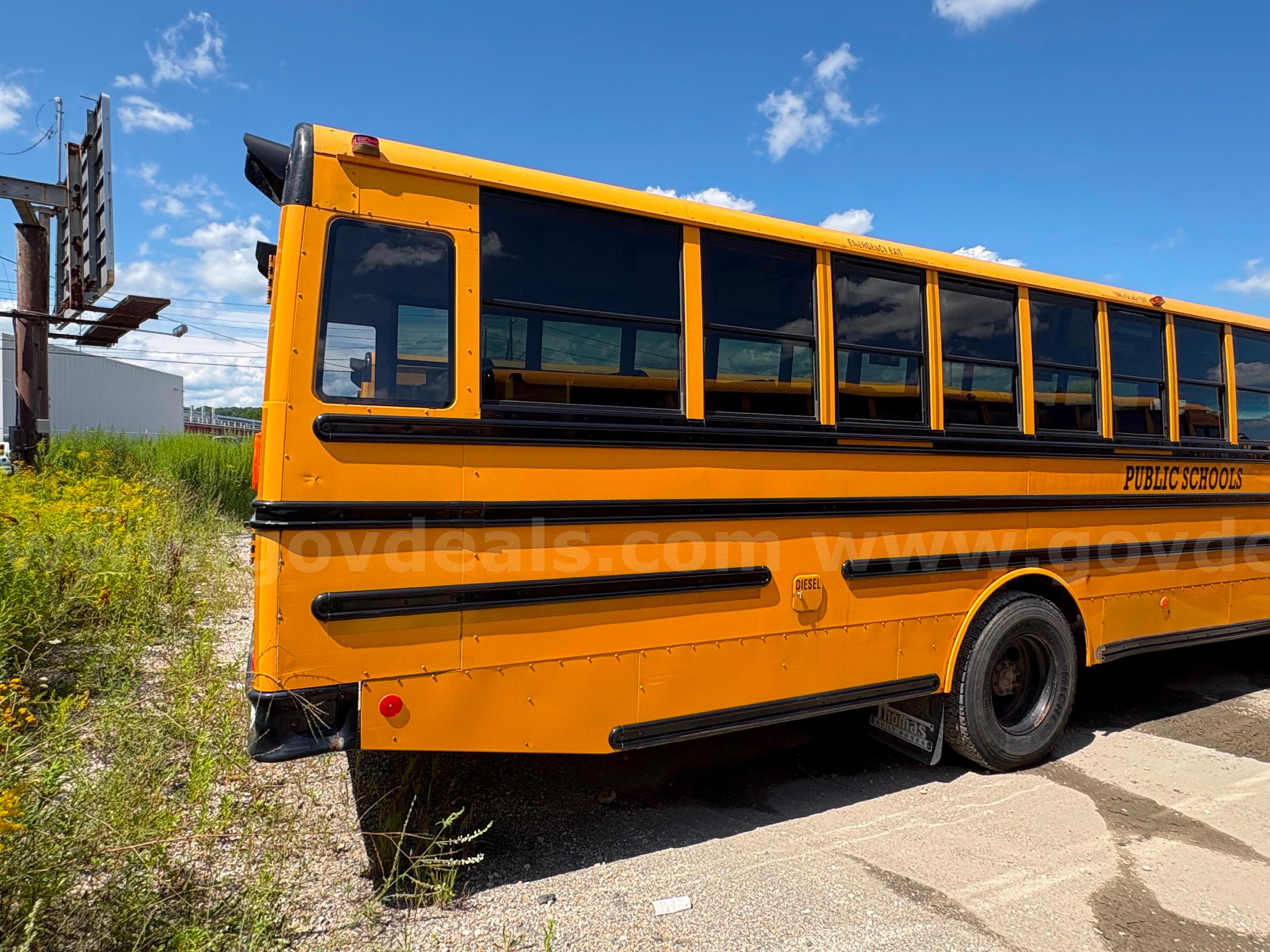 2015 Freightliner B2 Bus Chassis Freightliner B2 Bus Chassis Government Surplus Auction - Photo #6