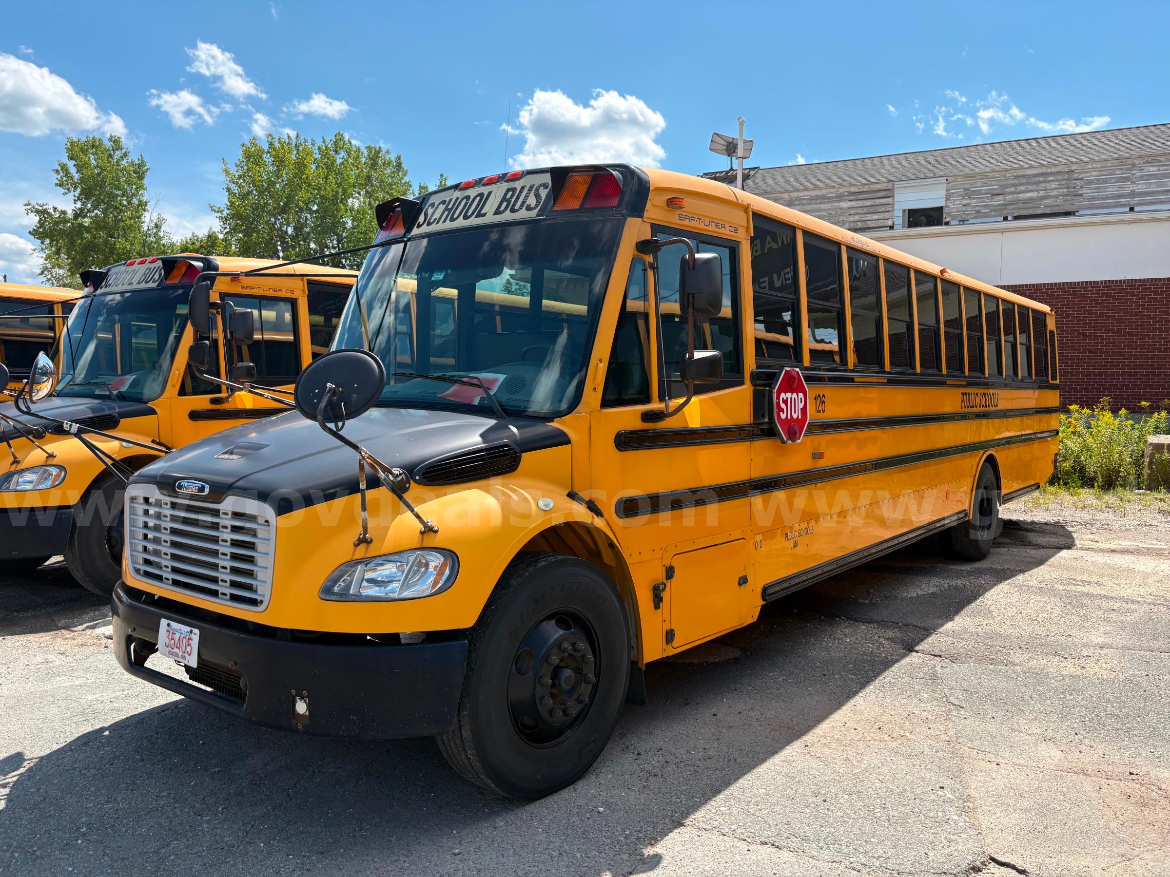 2015 Freightliner B2 Bus Chassis Freightliner B2 Bus Chassis Government Surplus Auction - Photo #4