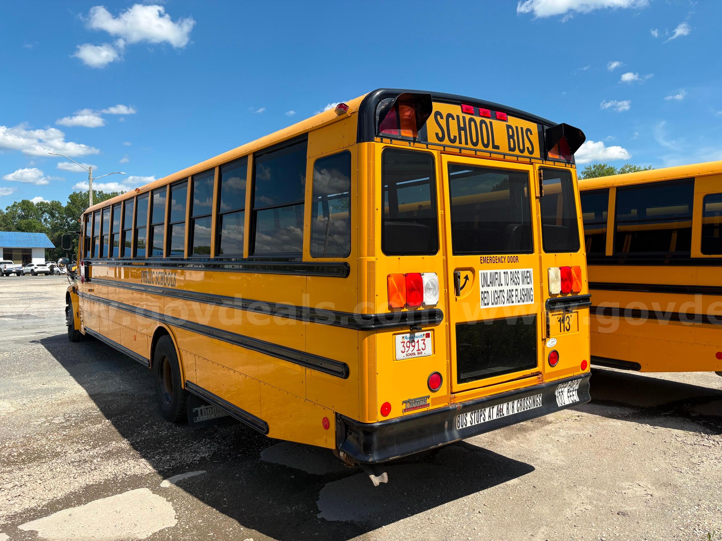 2015 Freightliner B2 Bus Chassis Freightliner B2 Bus Chassis Government Surplus Auction - Photo #5