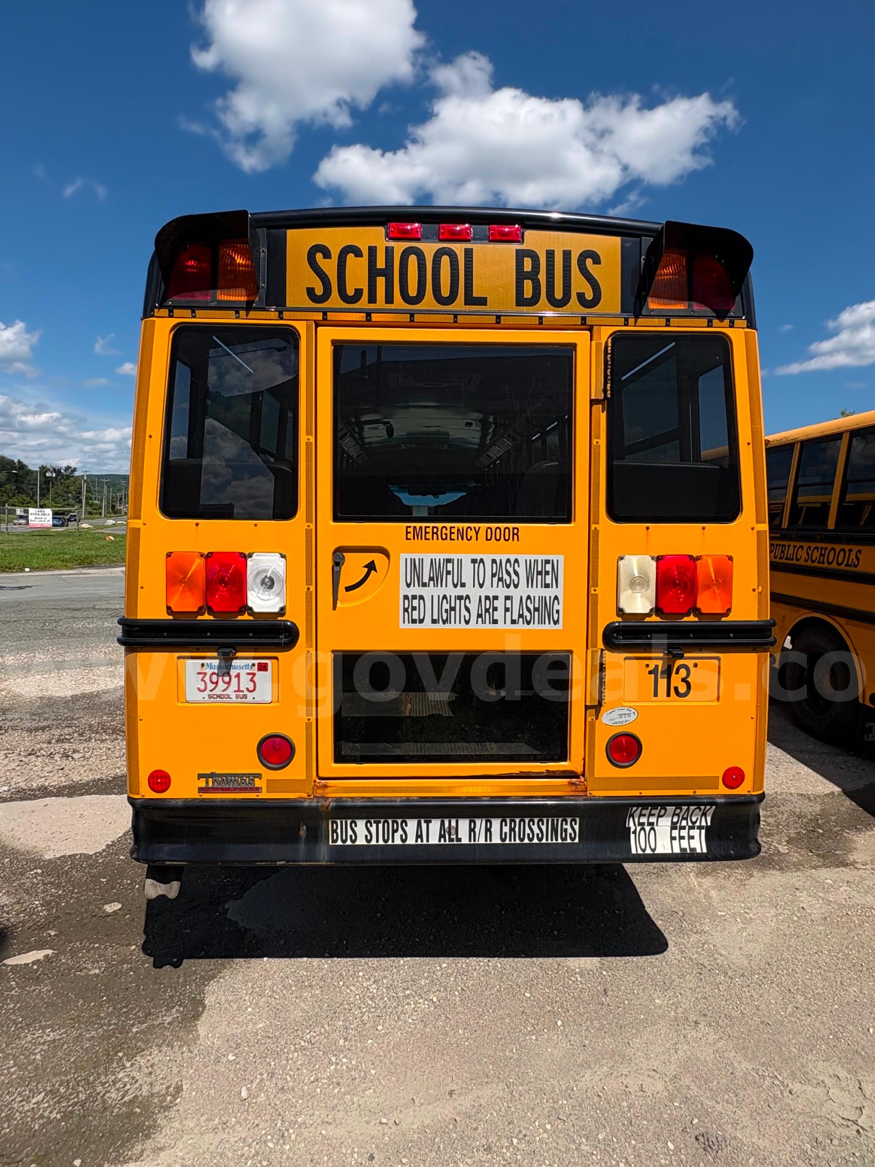 2015 Freightliner B2 Bus Chassis Freightliner B2 Bus Chassis Government Surplus Auction - Photo #6