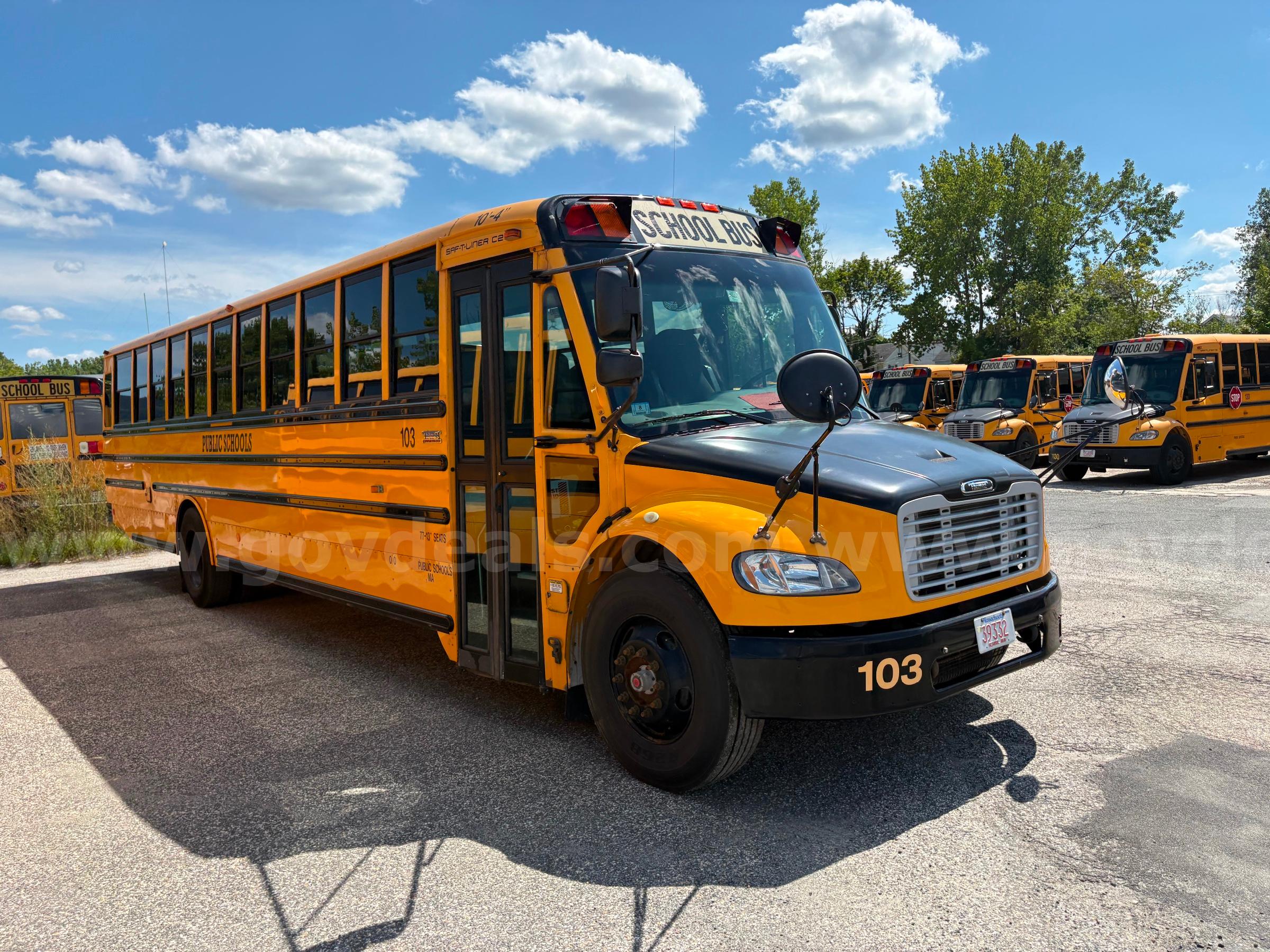2015 Freightliner B2 Bus Chassis Freightliner B2 Bus Chassis Government Surplus Auction - Photo #3