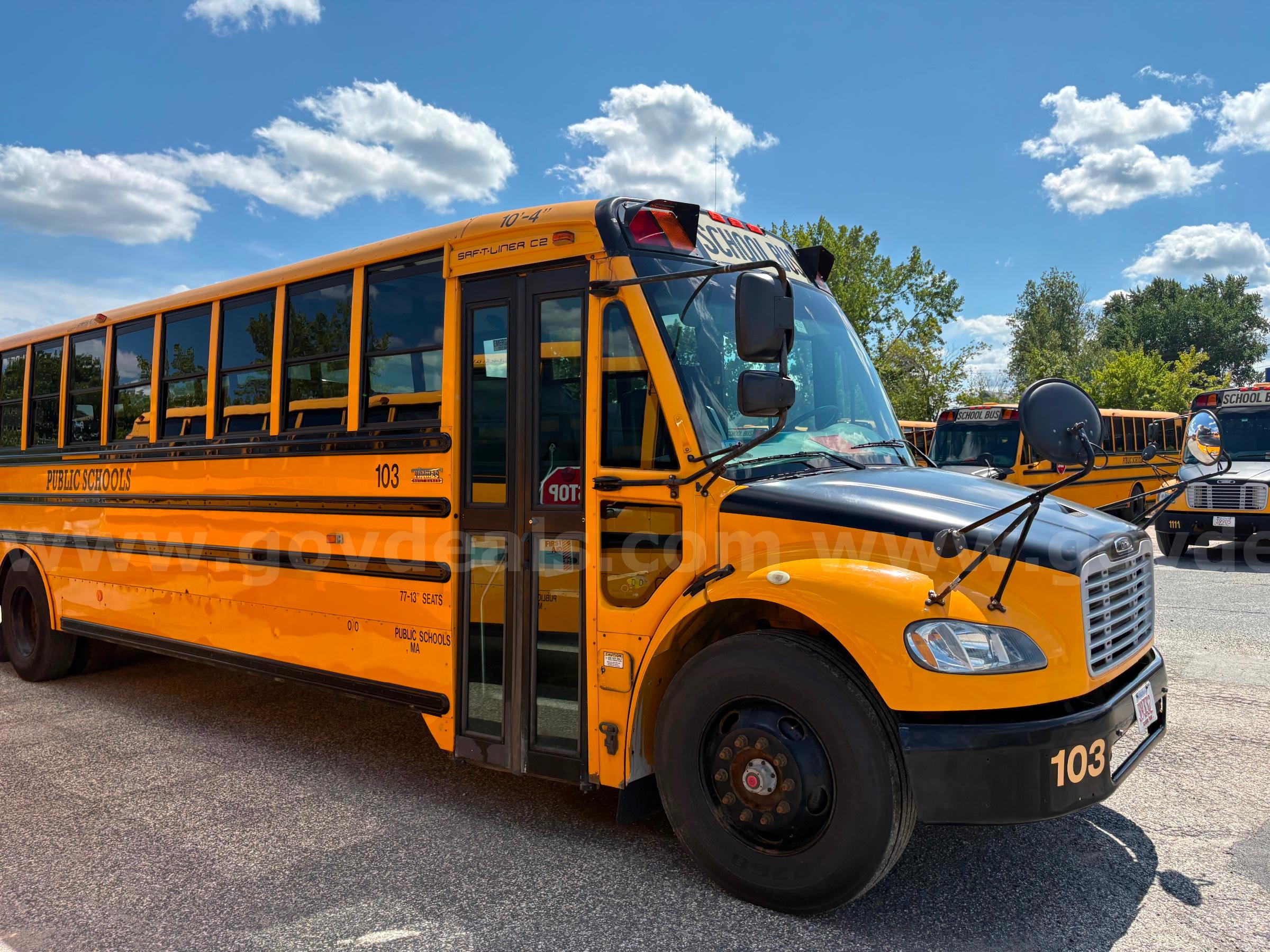 2015 Freightliner B2 Bus Chassis Freightliner B2 Bus Chassis Government Surplus Auction - Photo #4