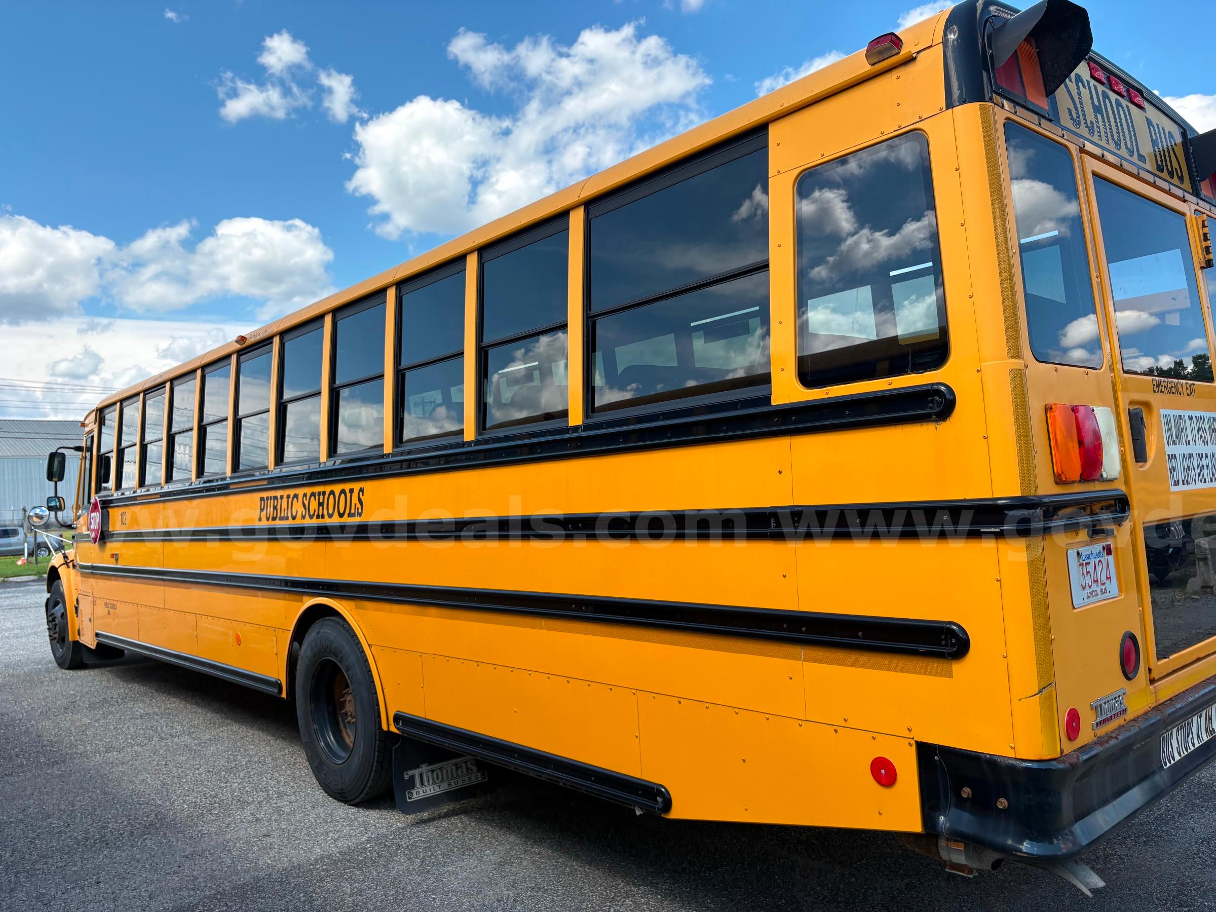 2015 Freightliner B2 Bus Chassis Freightliner B2 Bus Chassis Government Surplus Auction - Photo #5